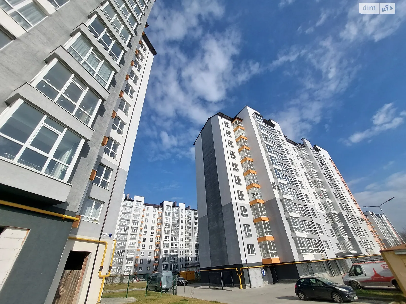Продается 1-комнатная квартира 48.5 кв. м в Ивано-Франковске, ул. Химиков - фото 1