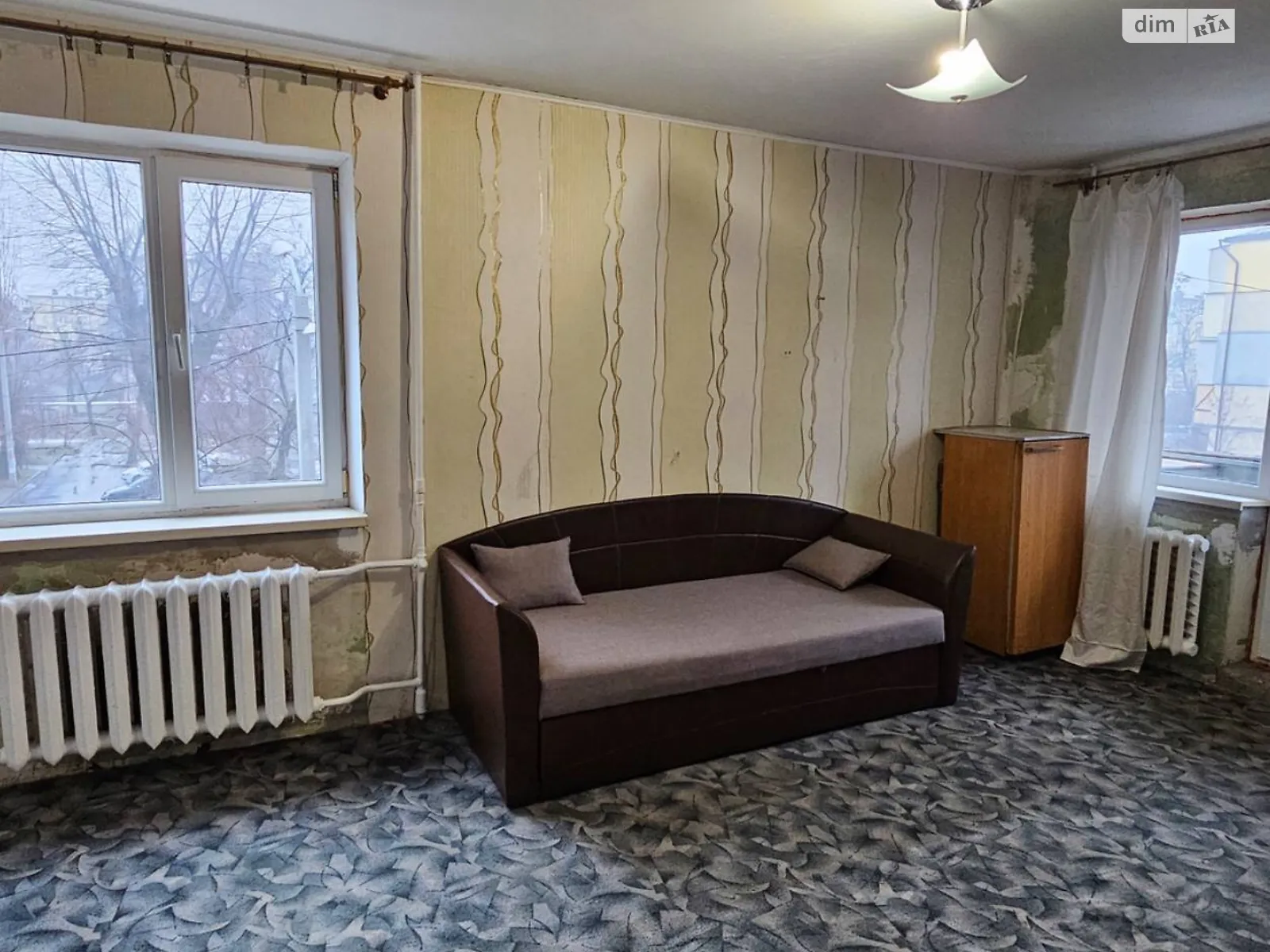 Продается 1-комнатная квартира 32 кв. м в Днепре, просп. Петра Калнышевского, 38