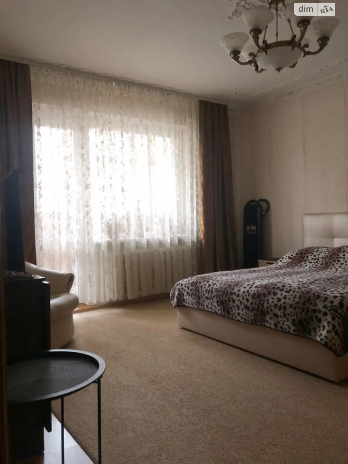 Продается 3-комнатная квартира 72.1 кв. м в Одессе, ул. Крымская