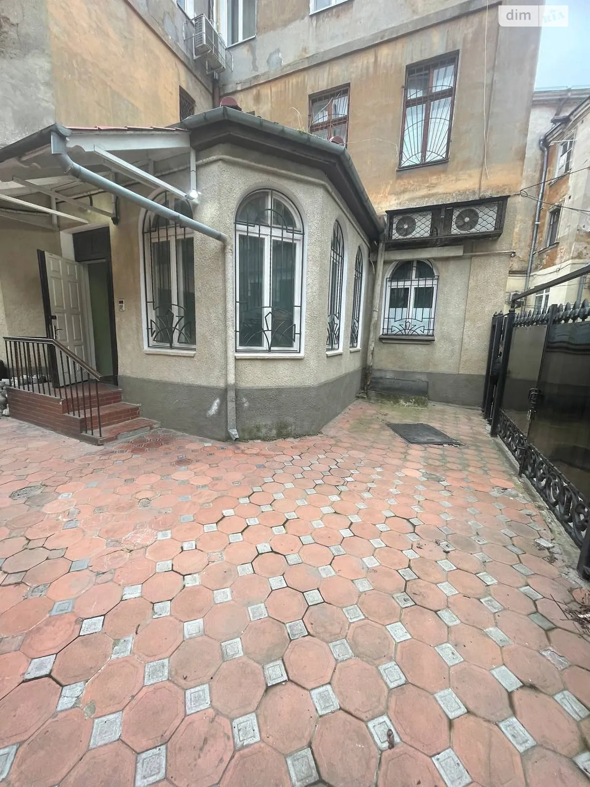 Продается офис 285 кв. м в бизнес-центре - фото 2