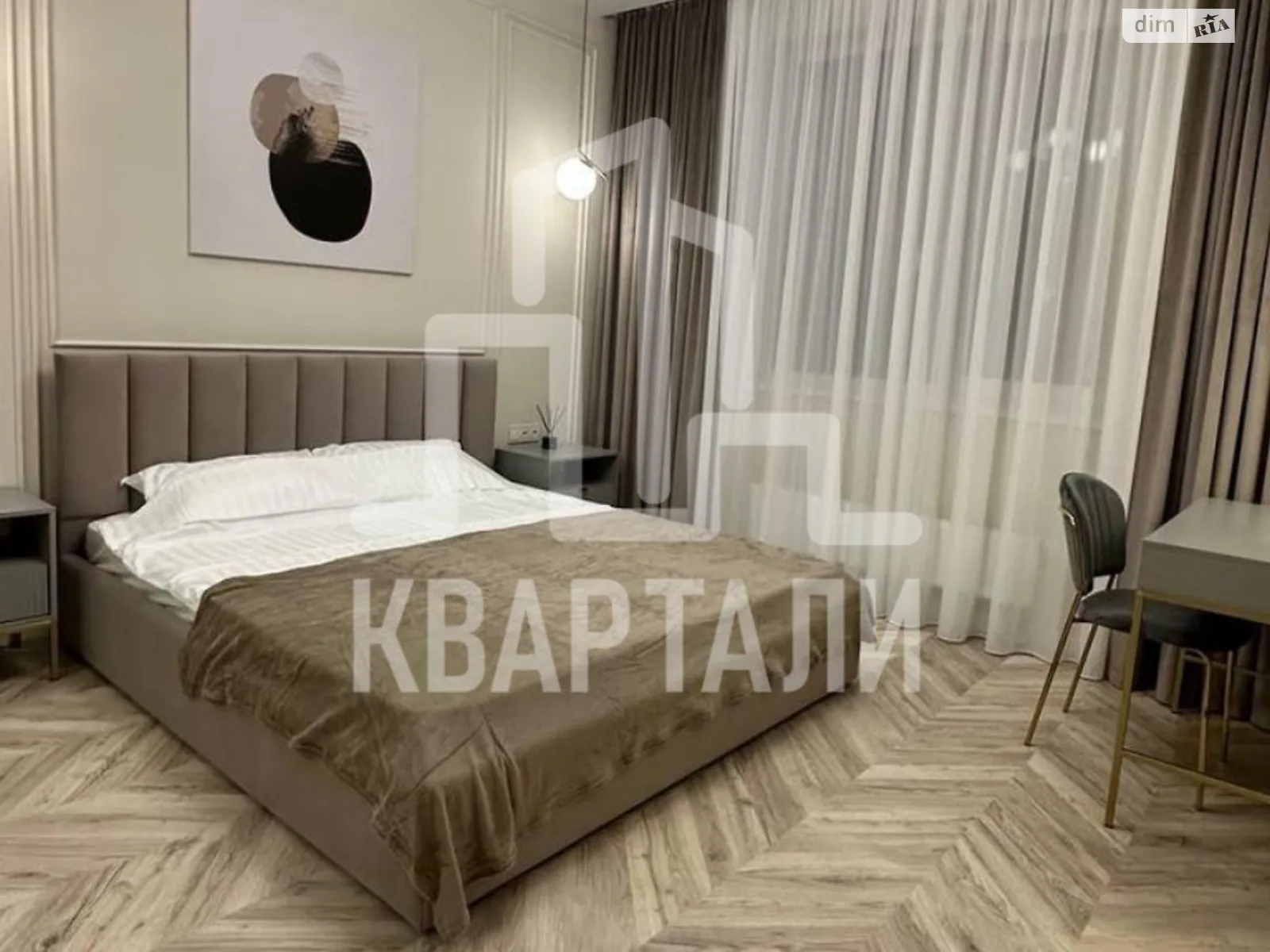 Продается 1-комнатная квартира 69.8 кв. м в Киеве, ул. Андрея Верхогляда(Драгомирова), 4Б