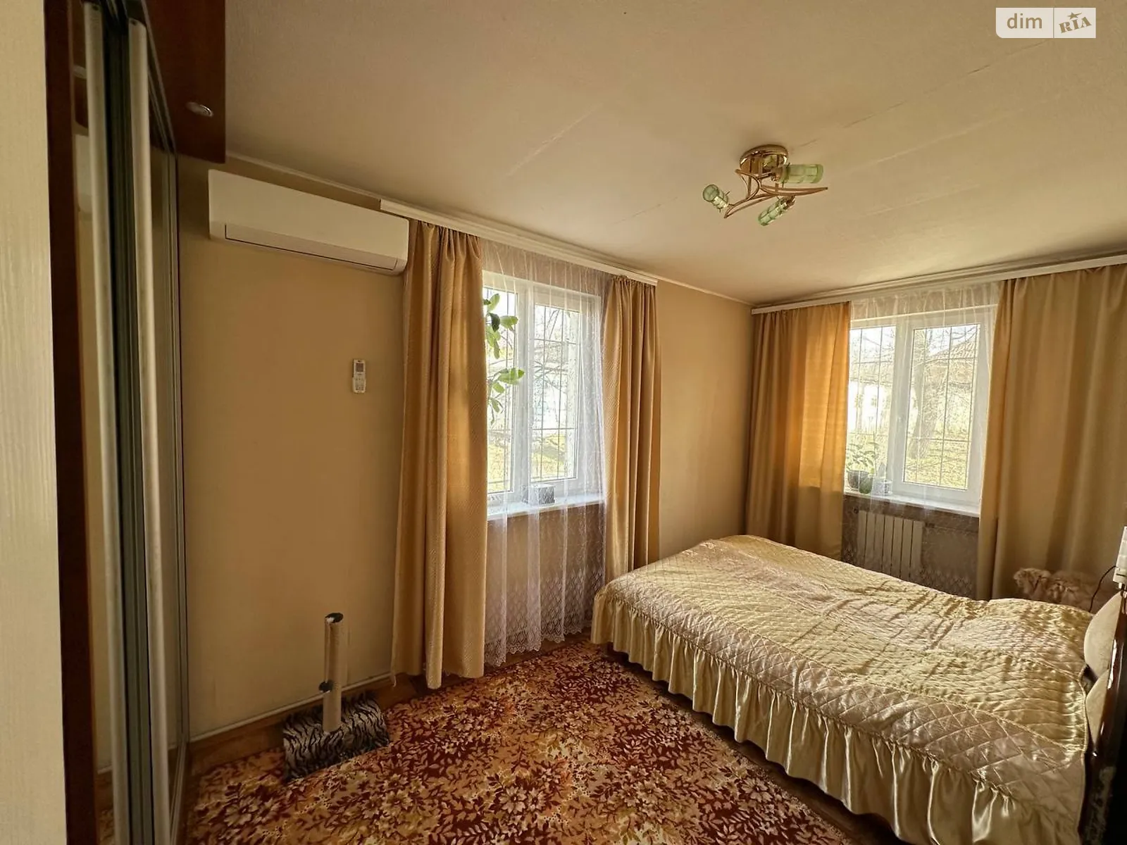 Продается 3-комнатная квартира 60 кв. м в Днепре, ул. Маланюка Евгения - фото 1