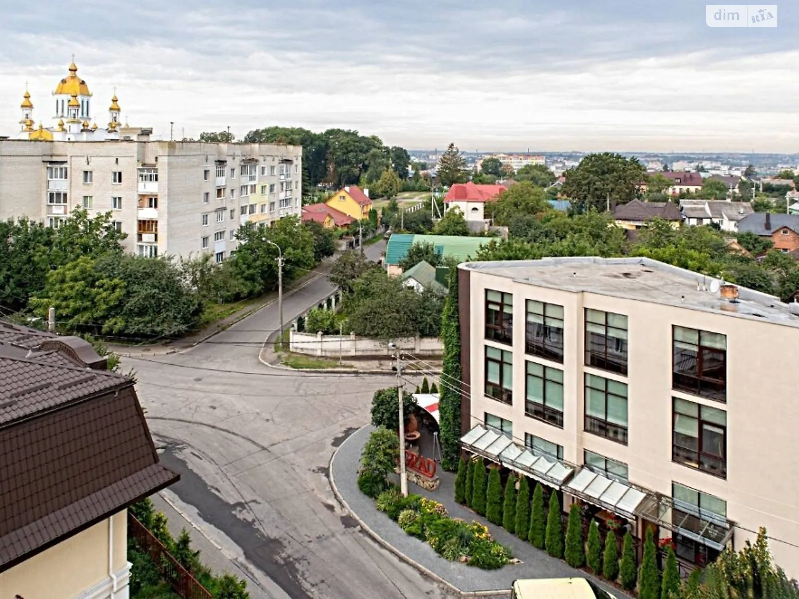 Продается 2-комнатная квартира 69 кв. м в Ровно - фото 2