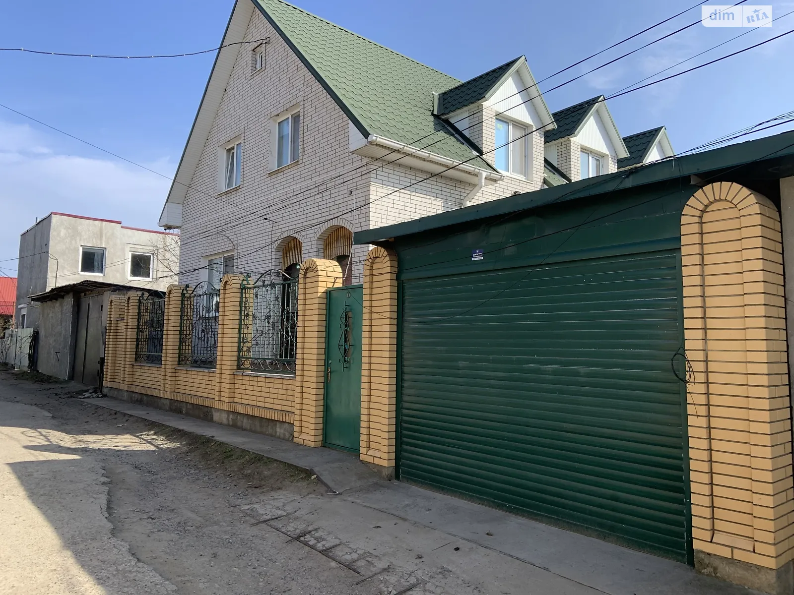 Продається будинок 2 поверховий 234 кв. м з каміном, цена: 120000 $