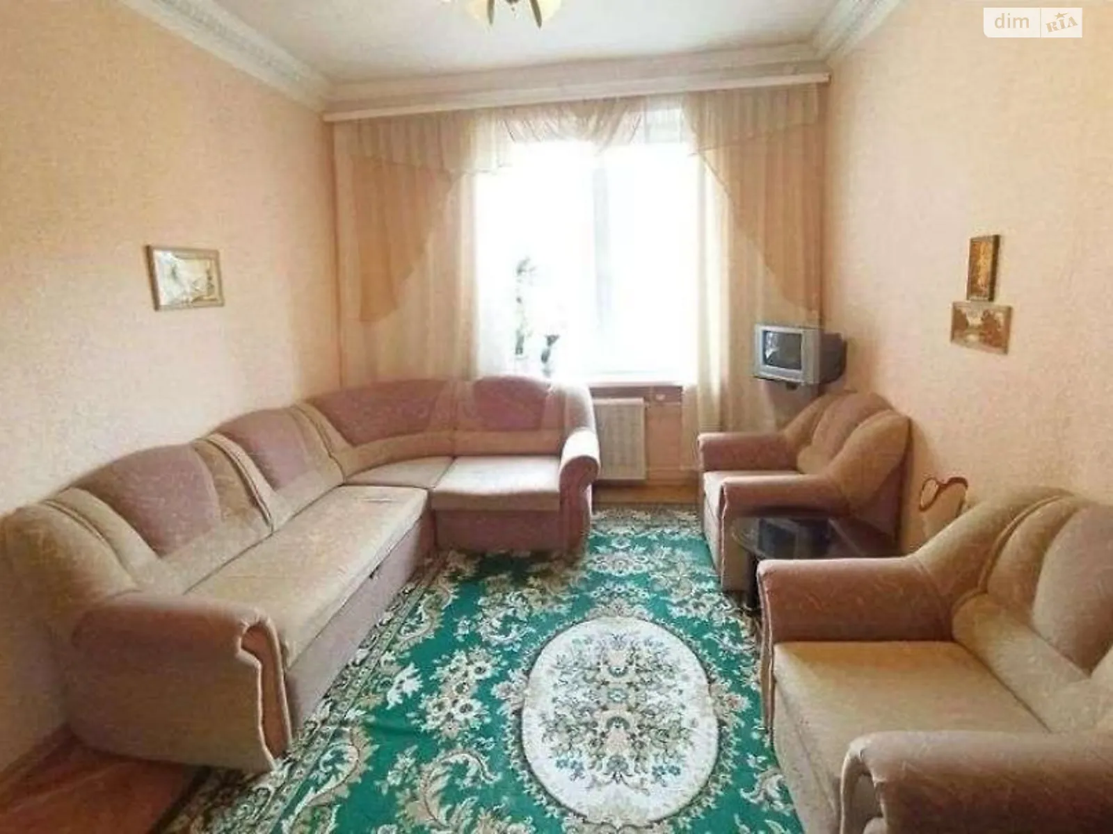 Продается 2-комнатная квартира 49 кв. м в Киеве, ул. Маккейна Джона, 39 - фото 1