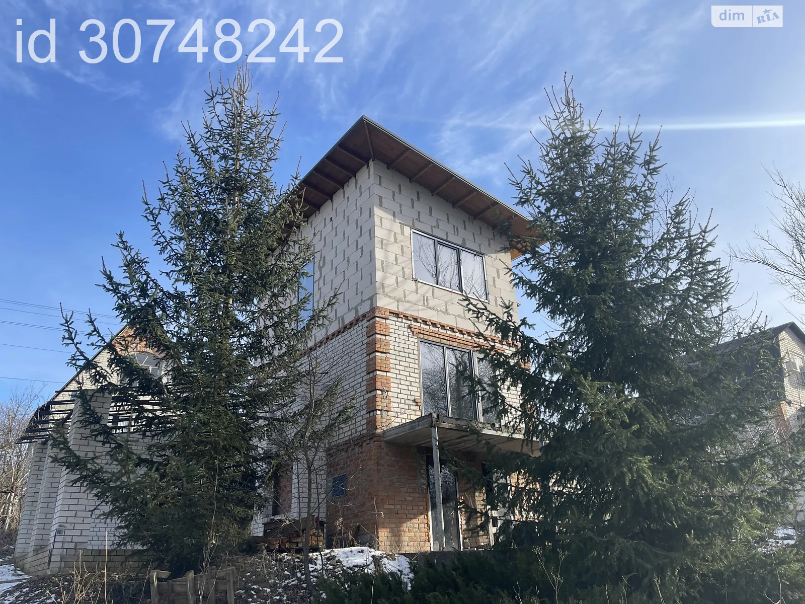 Продается дом на 3 этажа 82 кв. м с мансардой, цена: 18500 $ - фото 1