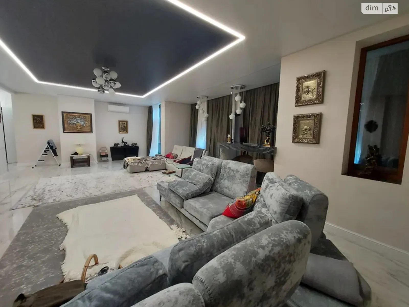 Продается 3-комнатная квартира 140 кв. м в Харькове, цена: 150000 $