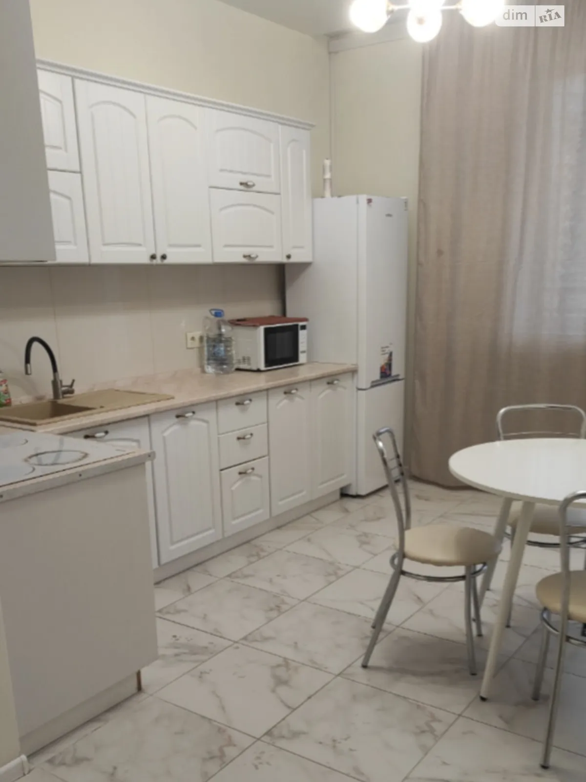 Продается 1-комнатная квартира 43.5 кв. м в Одессе, ул. Генуэзская, 1 корпус 3