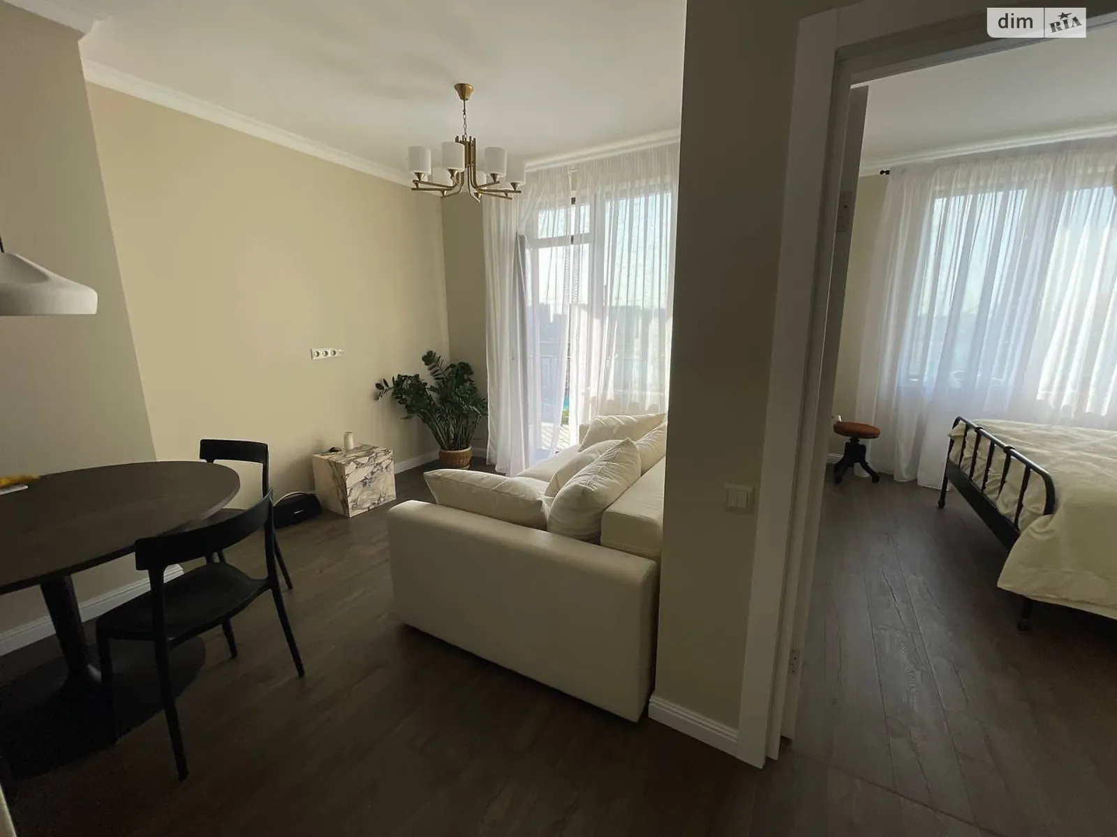 Продается 1-комнатная квартира 49 кв. м в Одессе, Фонтанская дор.