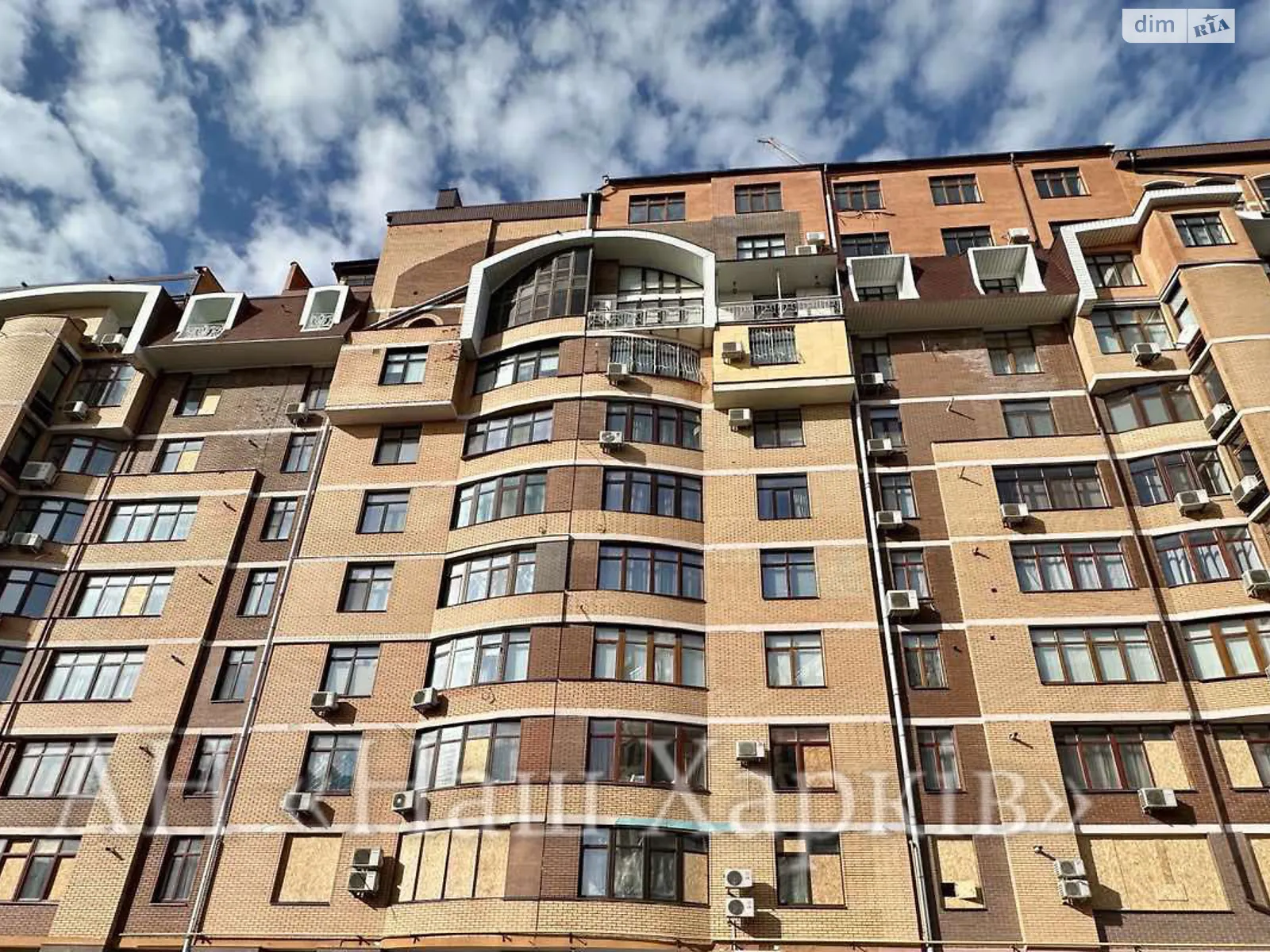 Продається 4-кімнатна квартира 208 кв. м у Харкові, вул. Чернишевська, 31А - фото 1