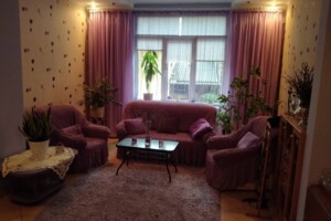 Куплю частный дом в Мукачеве без посредников