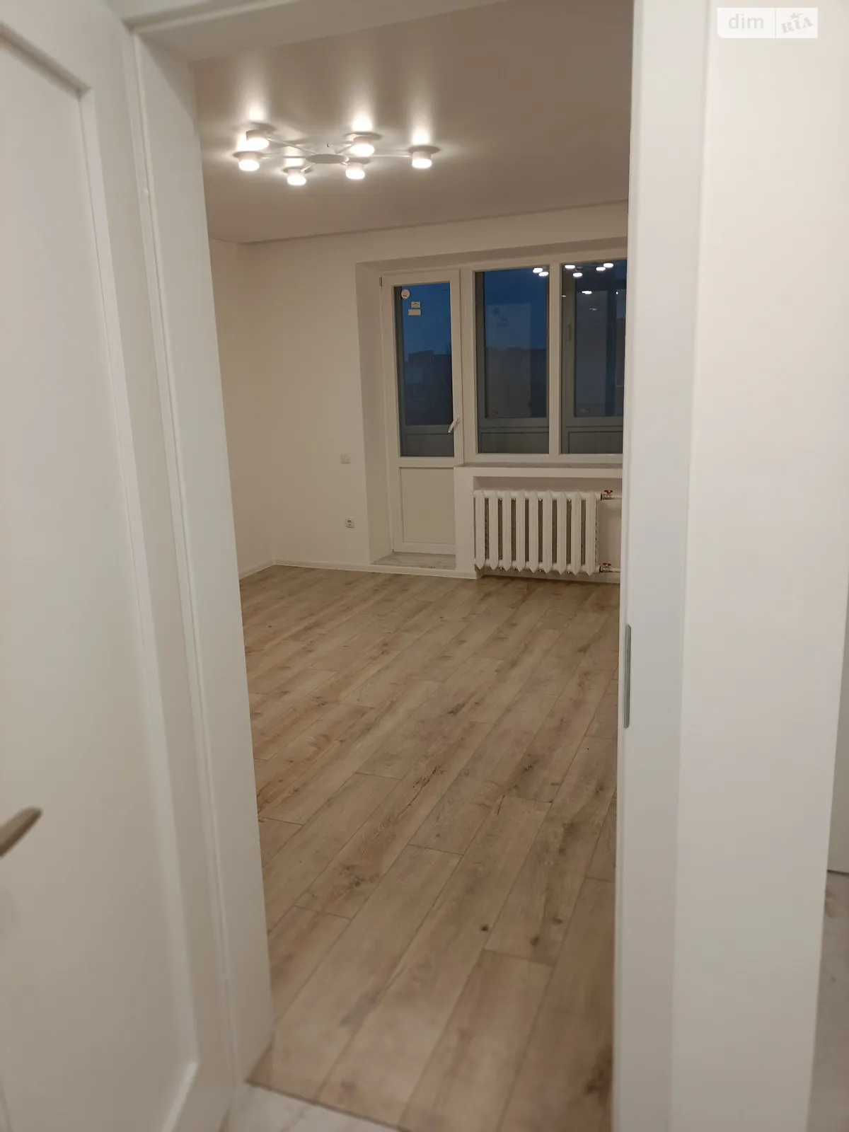 Продается 1-комнатная квартира 37.8 кв. м в Каменце-Подольском, цена: 34000 $