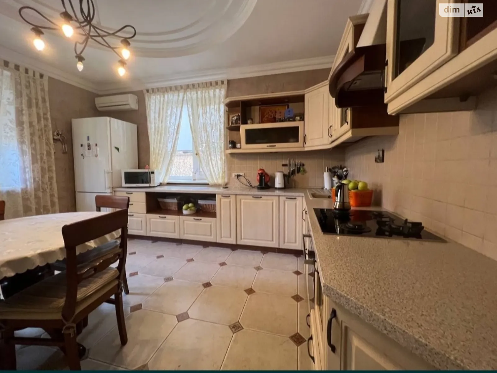 Продается дом на 2 этажа 270 кв. м с террасой, цена: 250000 $ - фото 1