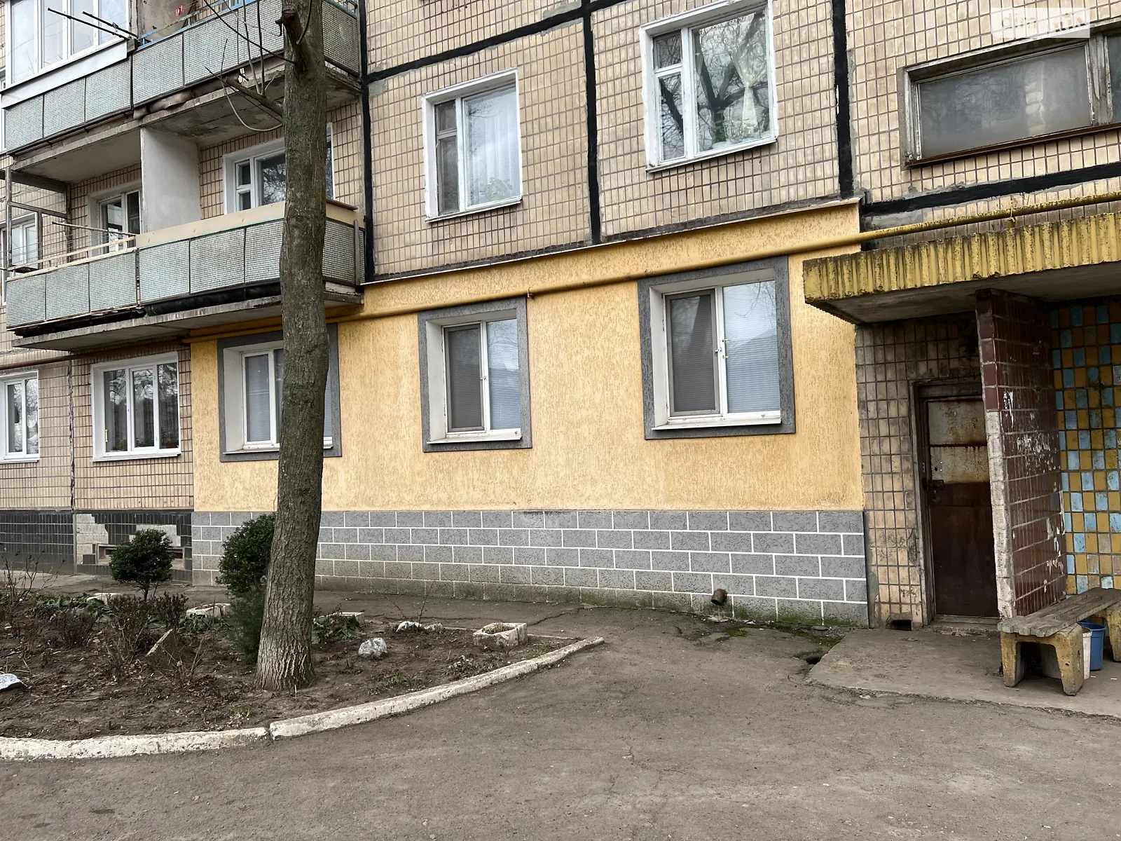 Продається 3-кімнатна квартира 61 кв. м у Кривому Розі, цена: 8500 $