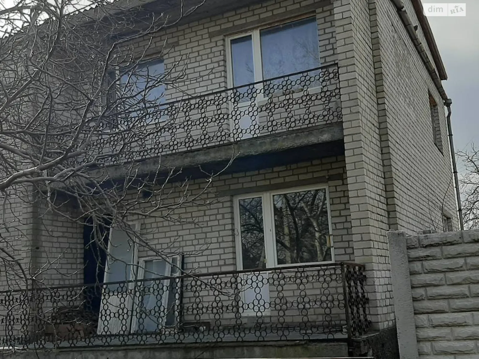 Продається будинок 2 поверховий 110 кв. м з гаражем, цена: 75000 $