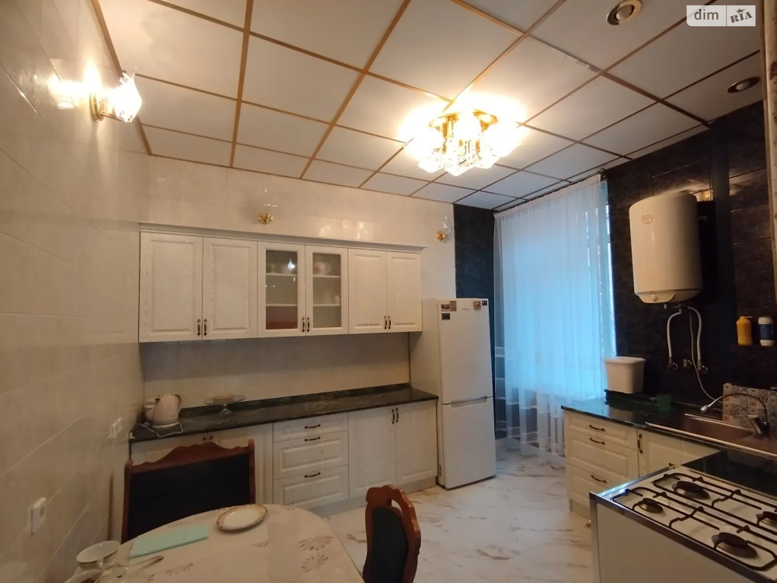 Продается 3-комнатная квартира 87 кв. м в Харькове, цена: 68000 $