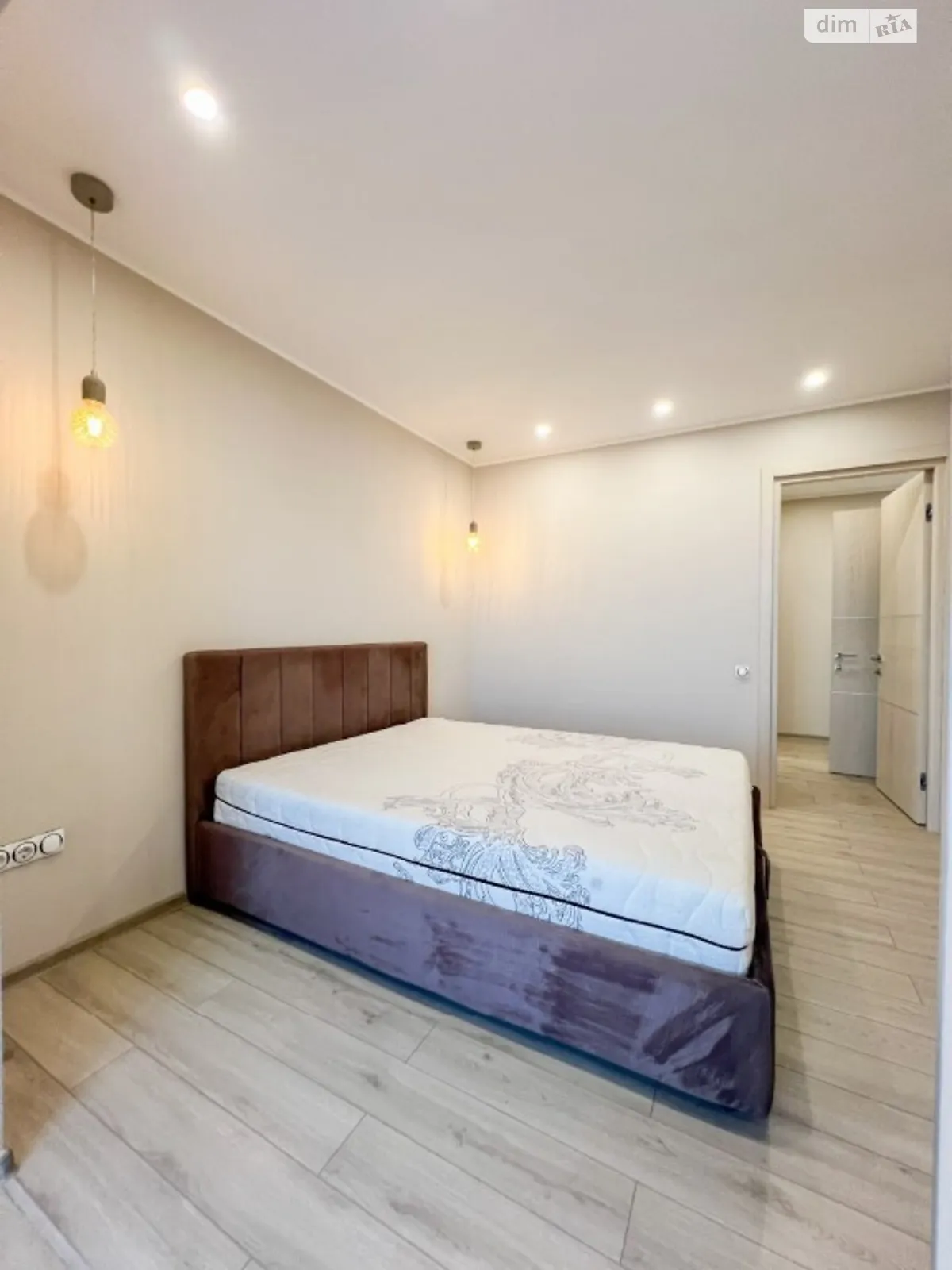 Продается 3-комнатная квартира 91 кв. м в Слобожанском, ул. Владимирская - фото 1