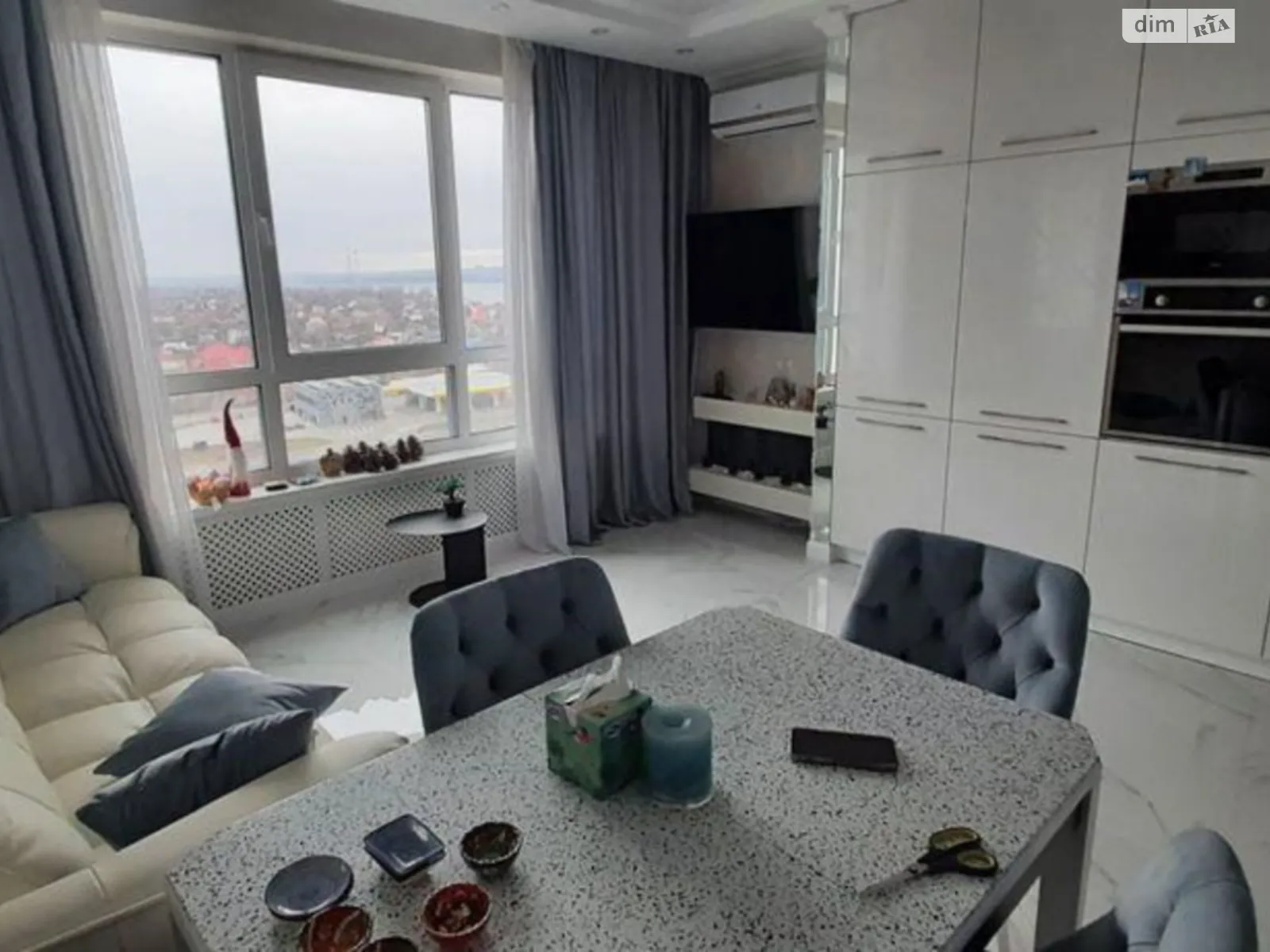 Продается 2-комнатная квартира 65 кв. м в Киеве, ул. Заречная, 1В