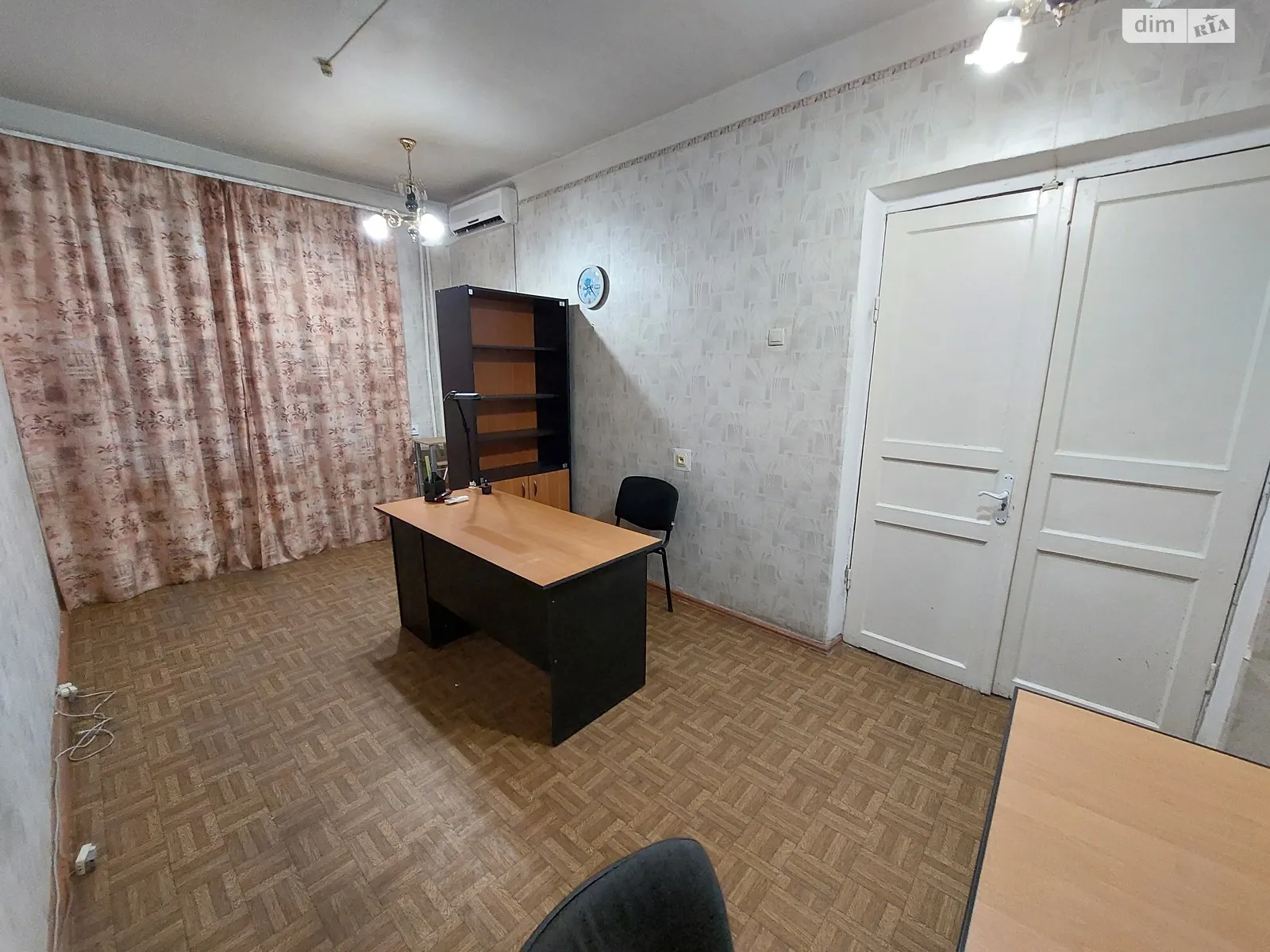 Сдается в аренду офис 33 кв. м в бизнес-центре, цена: 5000 грн