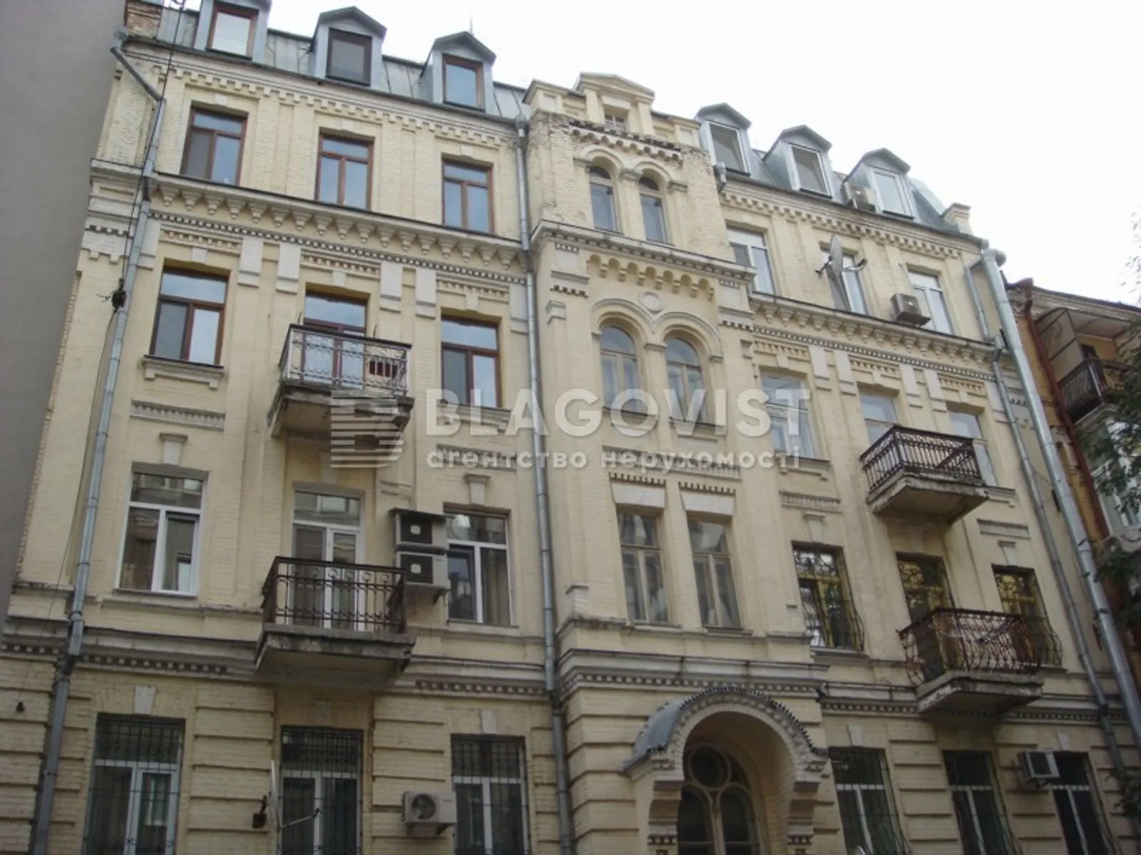 Продается 5-комнатная квартира 206 кв. м в Киеве, ул. Ивана Франко, 13 - фото 1