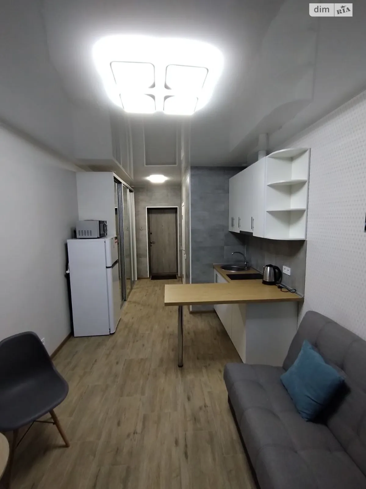 Продается 1-комнатная квартира 20 кв. м в Харькове, цена: 13300 $
