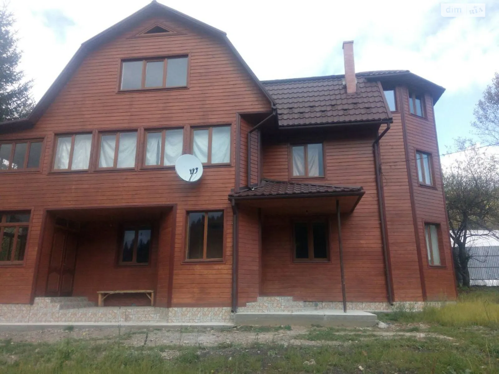 Продается дом на 3 этажа 265 кв. м с террасой, цена: 115000 $