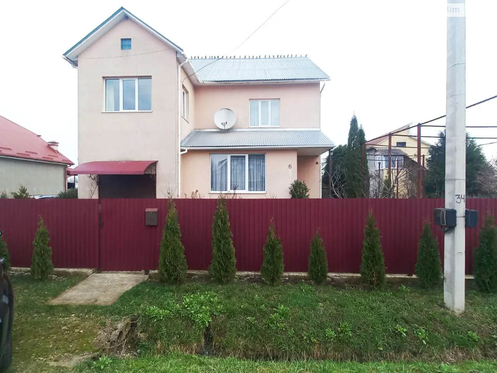 Продається будинок 2 поверховий 288 кв. м з балконом, цена: 125000 $