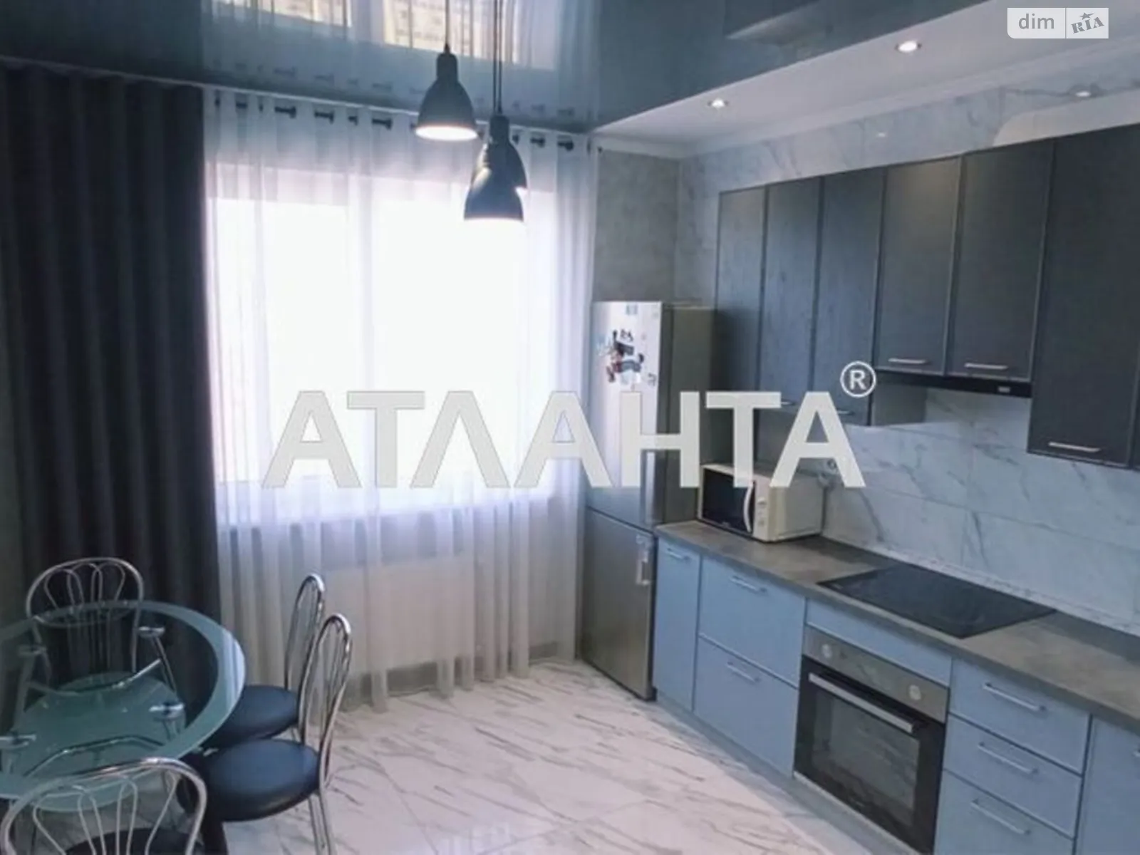 Продается 1-комнатная квартира 45 кв. м в Крыжановка, ул. Академика Сахарова, 3Б