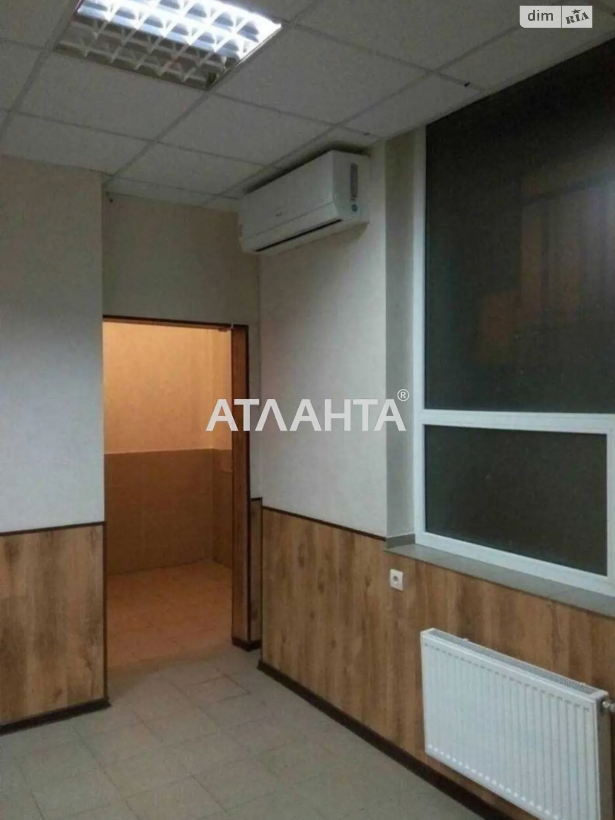 Продается офис 43.5 кв. м в бизнес-центре, цена: 40000 $