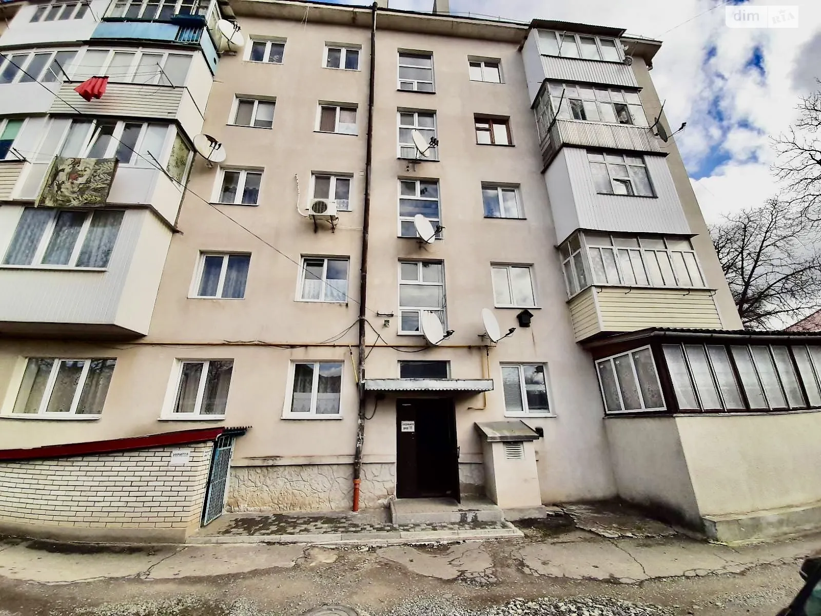 Продається 2-кімнатна квартира 42 кв. м у Чорткові, вул. Йосипа Сліпого - фото 1