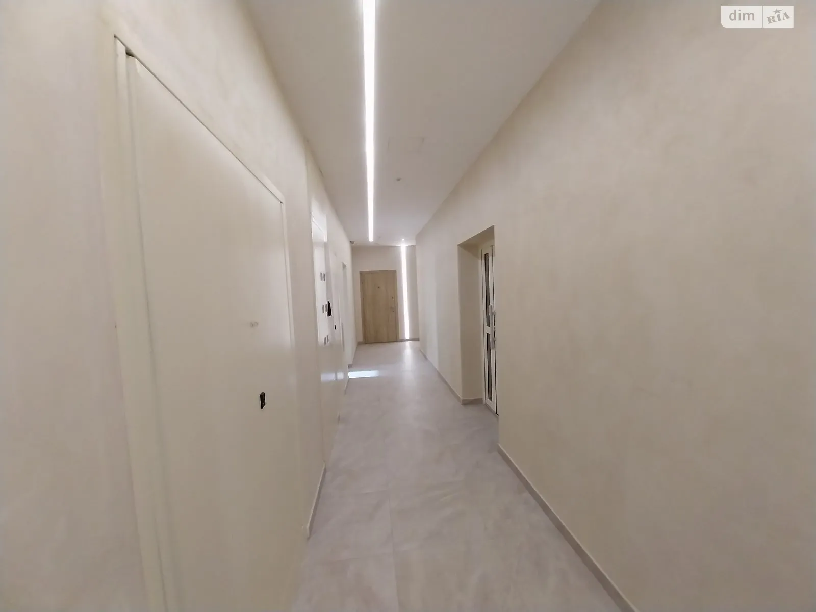 Продается 4-комнатная квартира 185 кв. м в Киеве, ул. Андрея Верхогляда(Драгомирова), 19А - фото 1