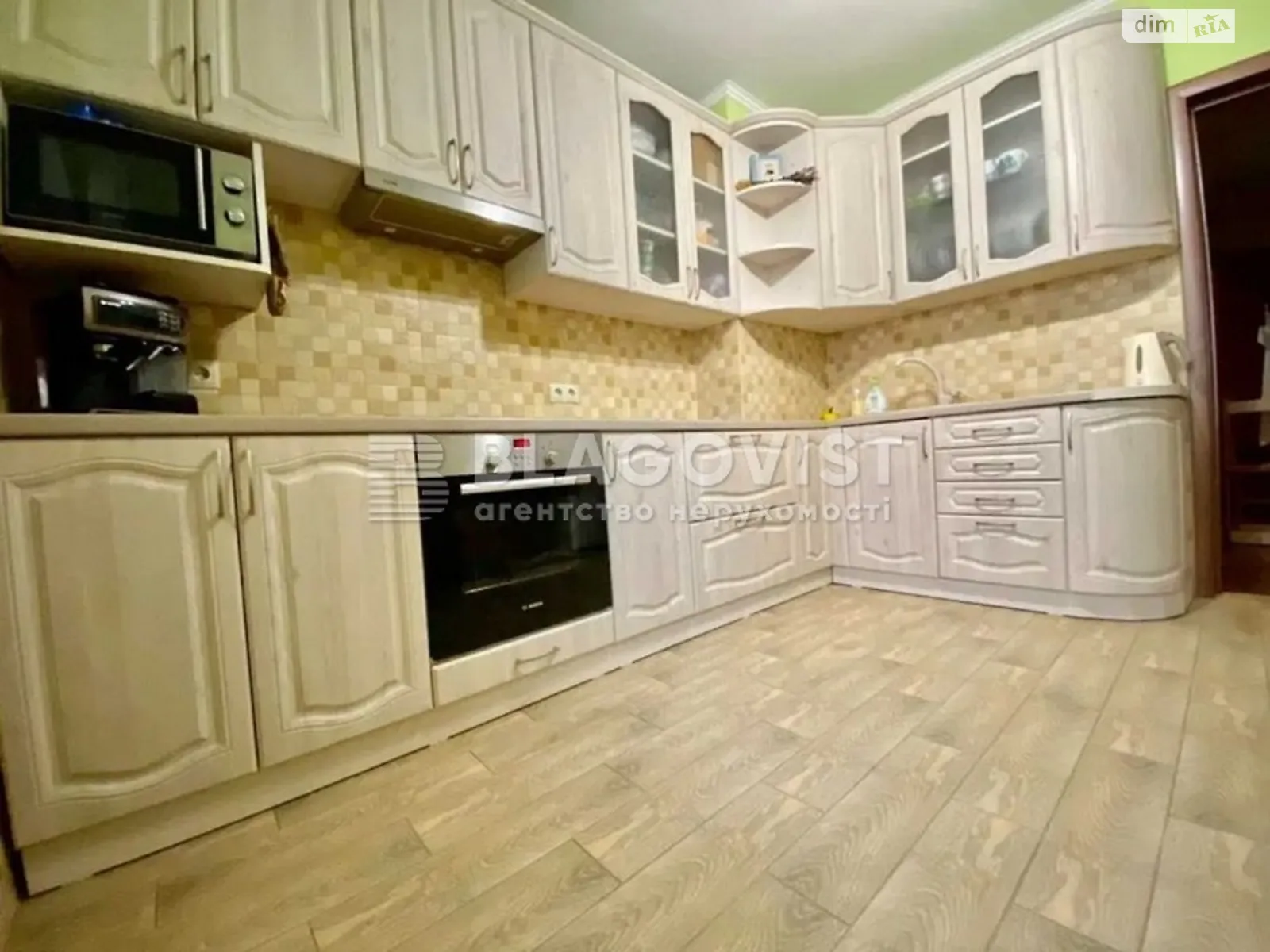 Продается 1-комнатная квартира 55 кв. м в Киеве, ул. Здолбуновская, 13 - фото 1
