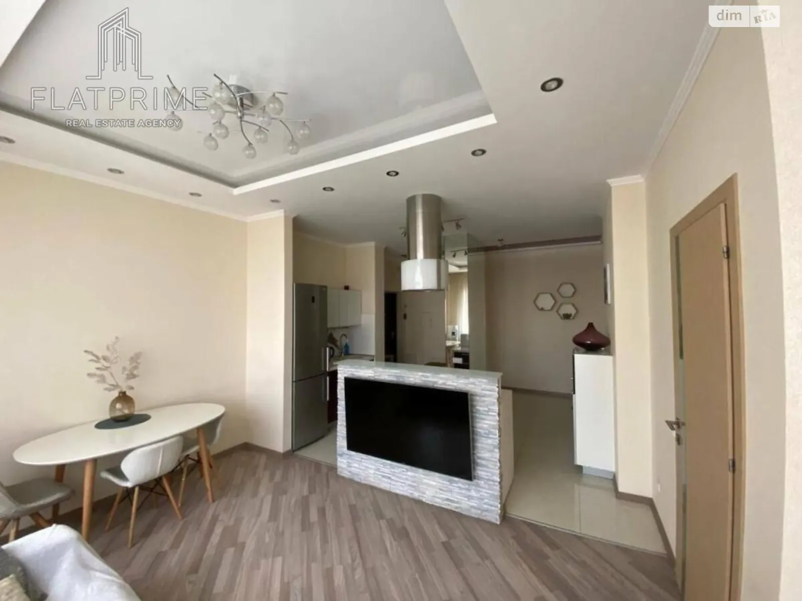 Продается 2-комнатная квартира 78 кв. м в Киеве, ул. Полтавская, 10 - фото 1