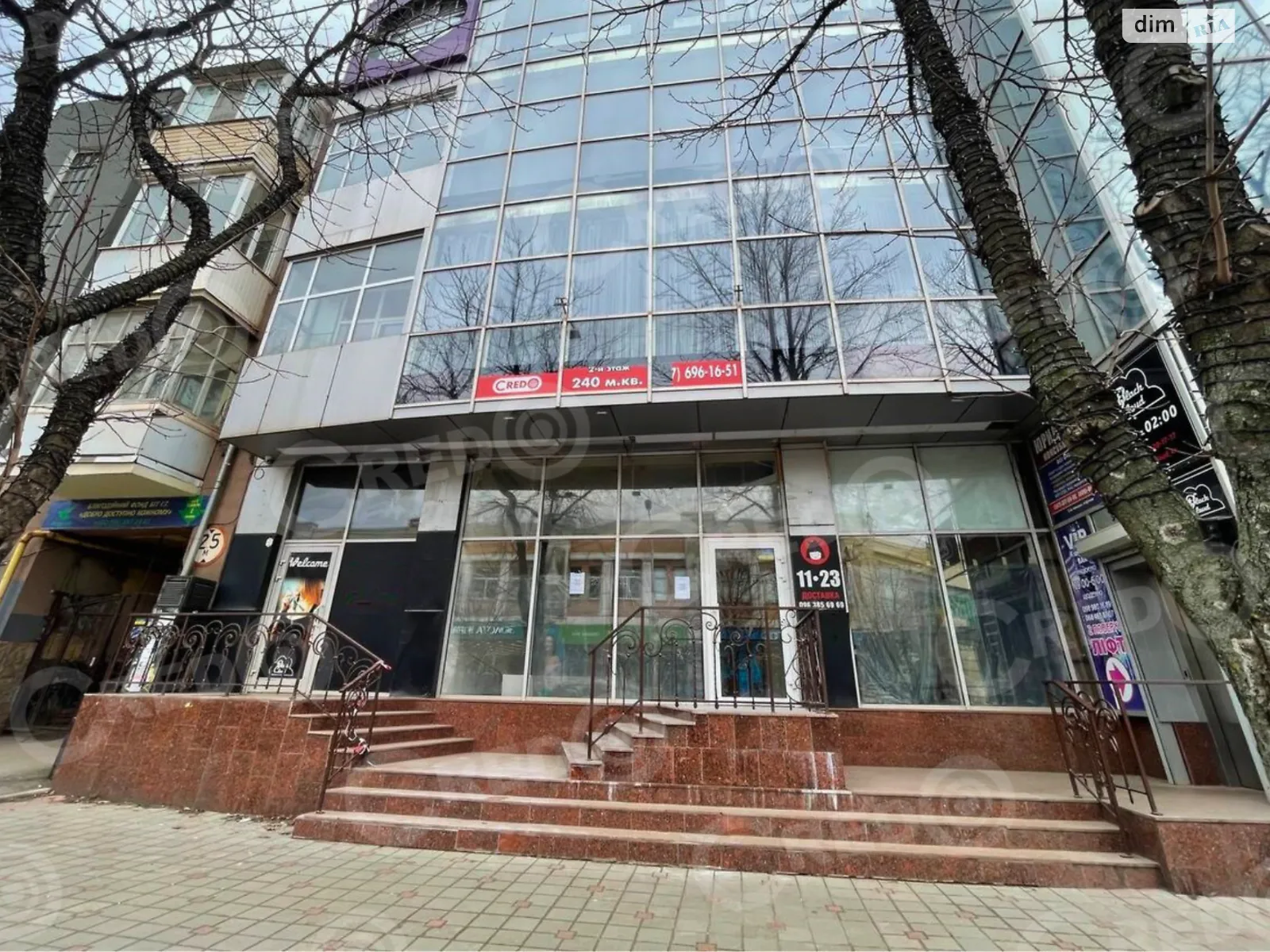 Продается помещения свободного назначения 242.3 кв. м в 5-этажном здании - фото 2