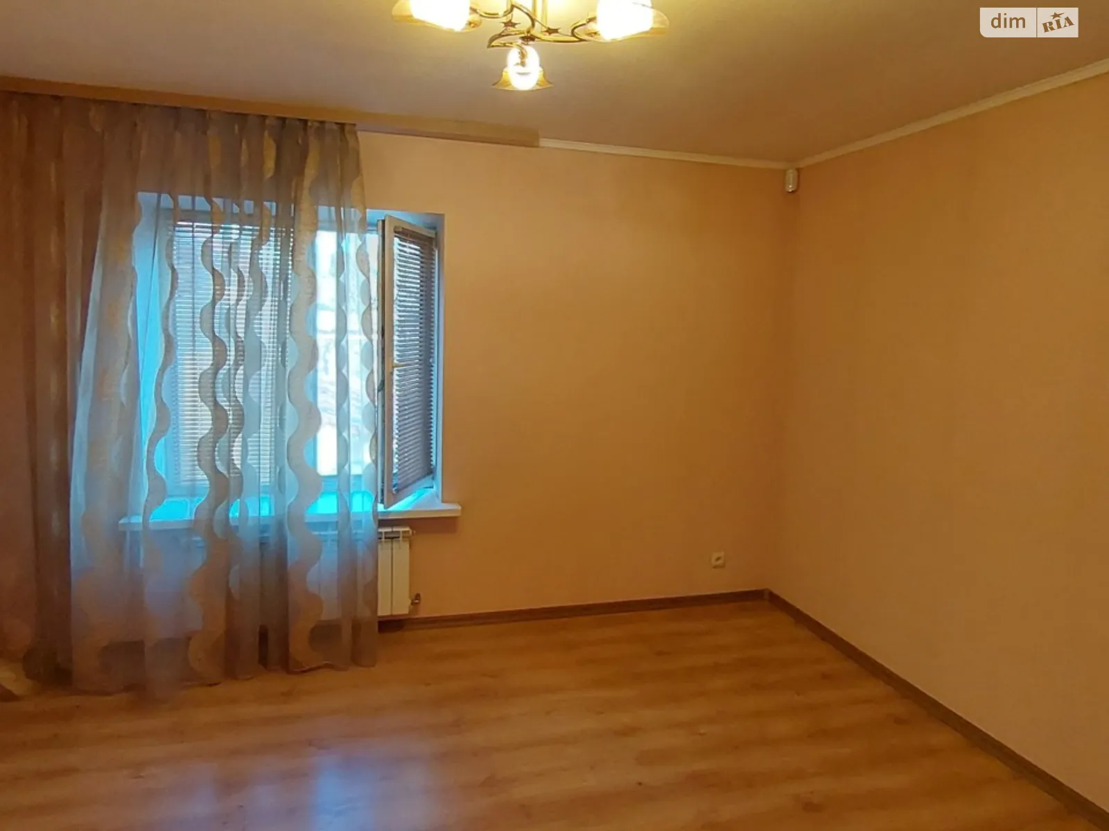 Продается дом на 2 этажа 180 кв. м с беседкой - фото 2