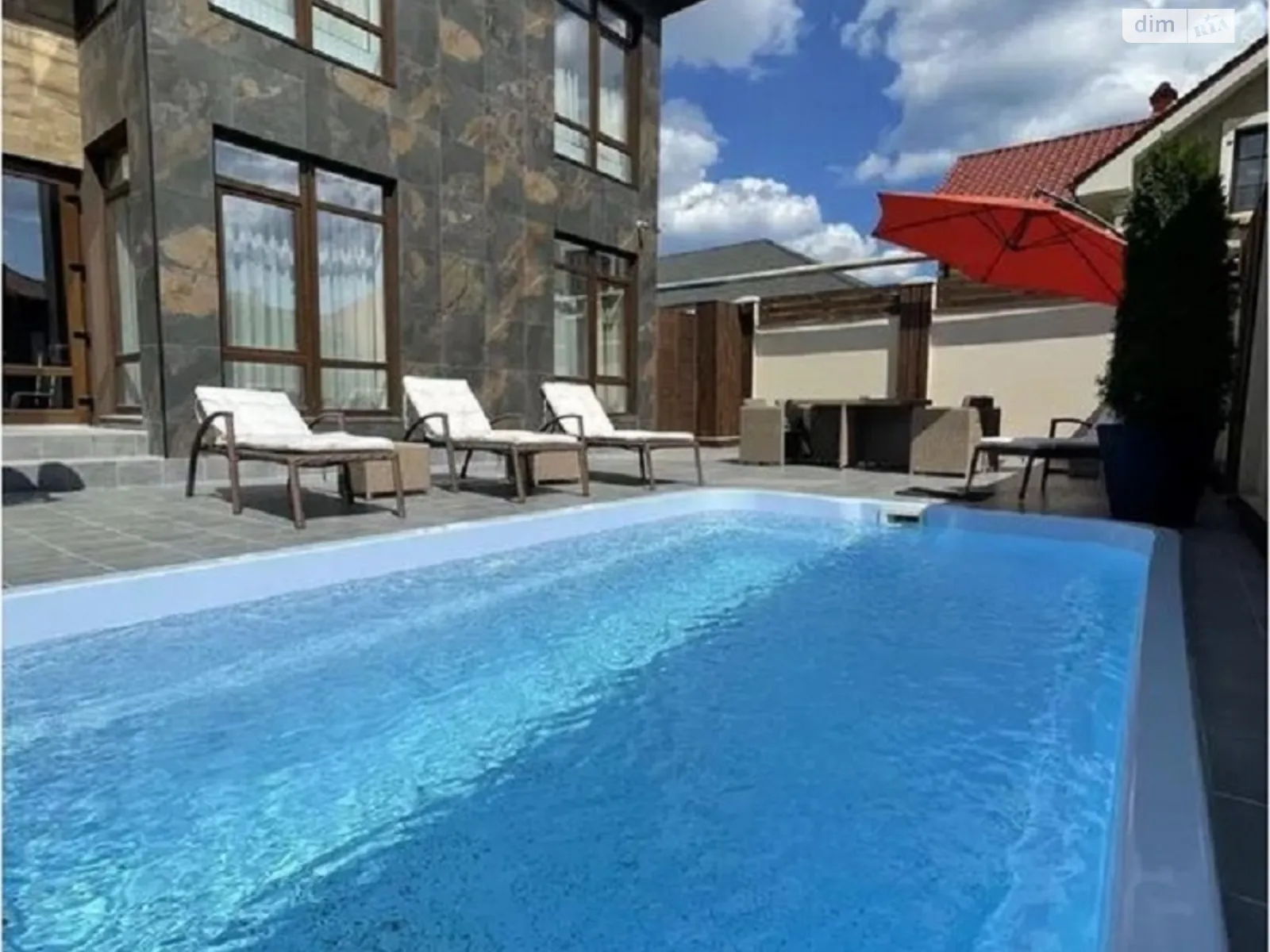 Сдается в аренду дом на 3 этажа 180 кв. м с подвалом, цена: 2500 $ - фото 1
