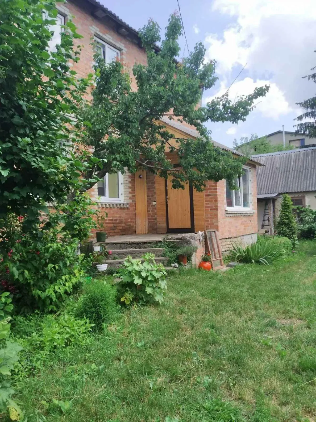 Продается дом на 2 этажа 147 кв. м с мансардой, цена: 125000 $ - фото 1