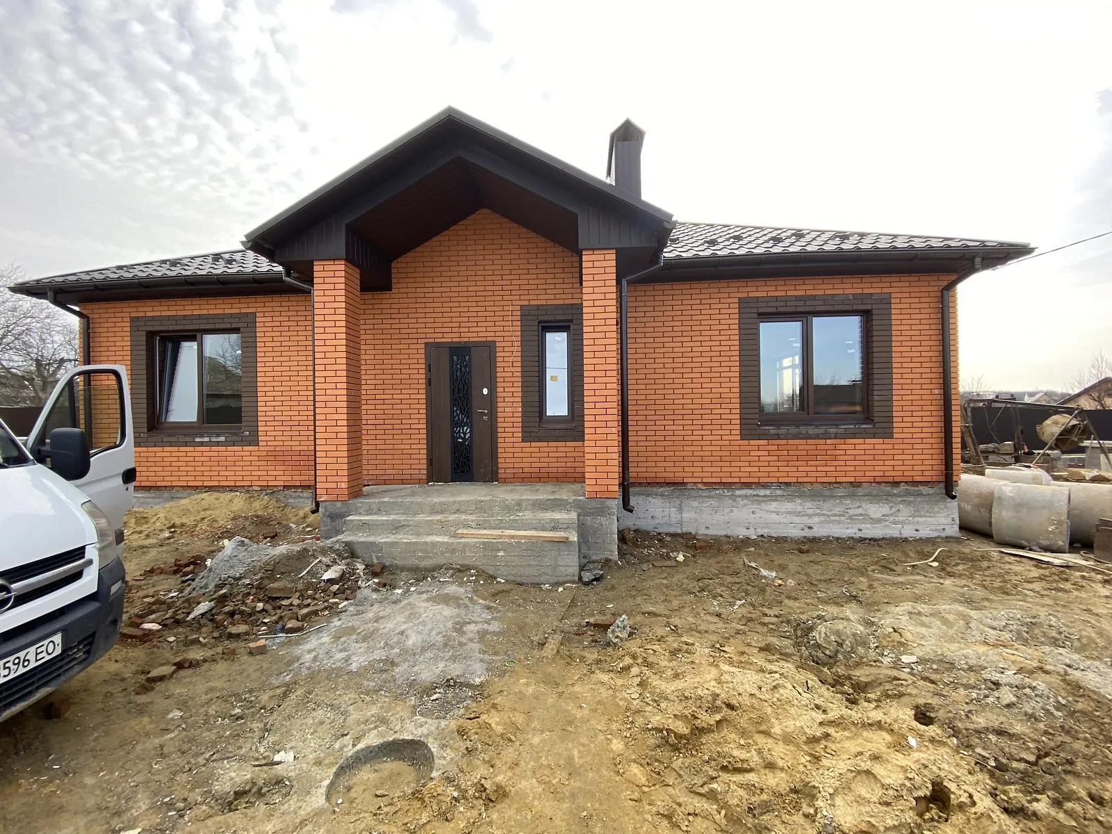 Продається одноповерховий будинок 100 кв. м з бесідкою, цена: 82000 $ - фото 1