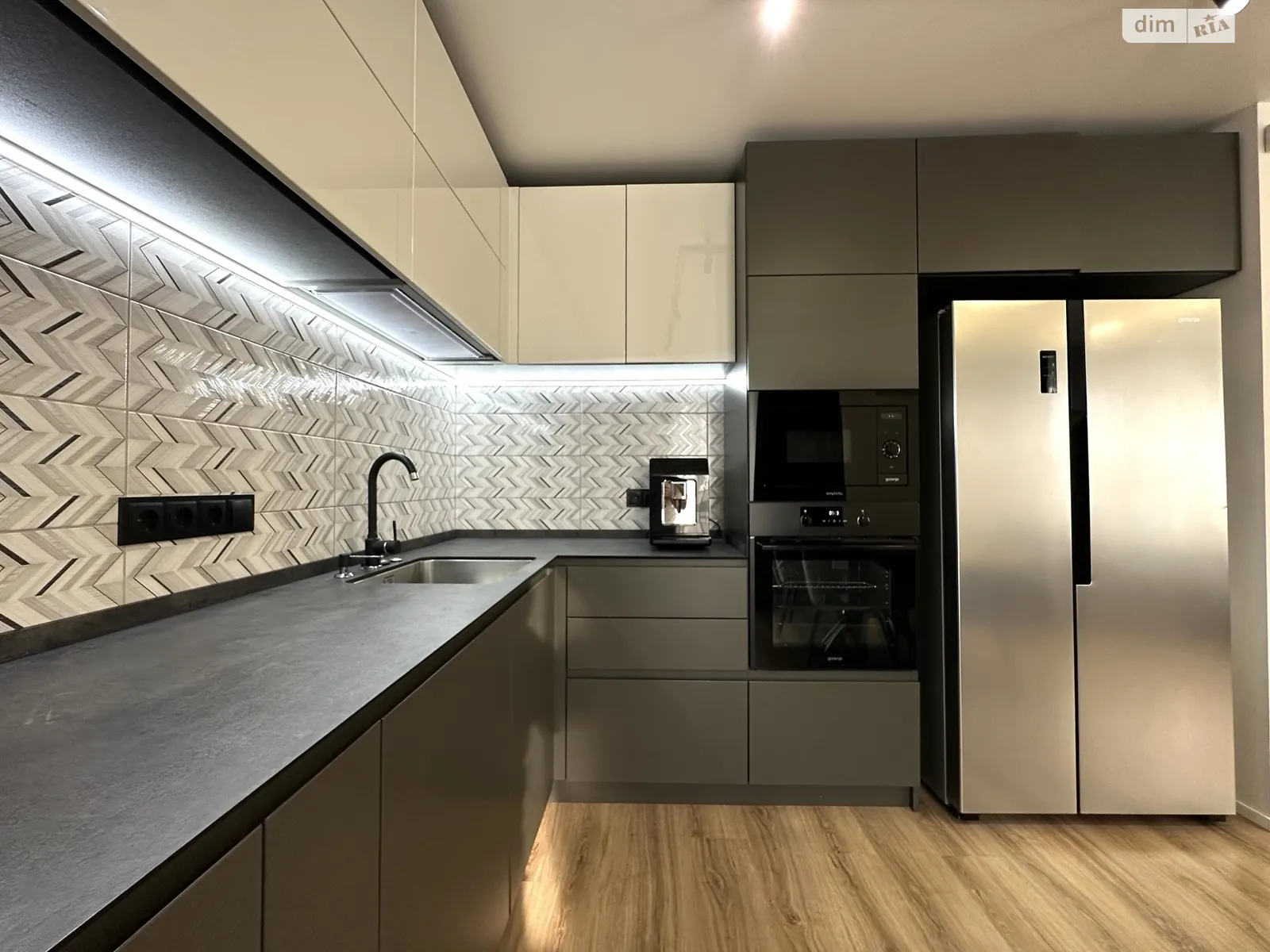 Продается 3-комнатная квартира 90 кв. м в Полтаве, цена: 159999 $ - фото 1