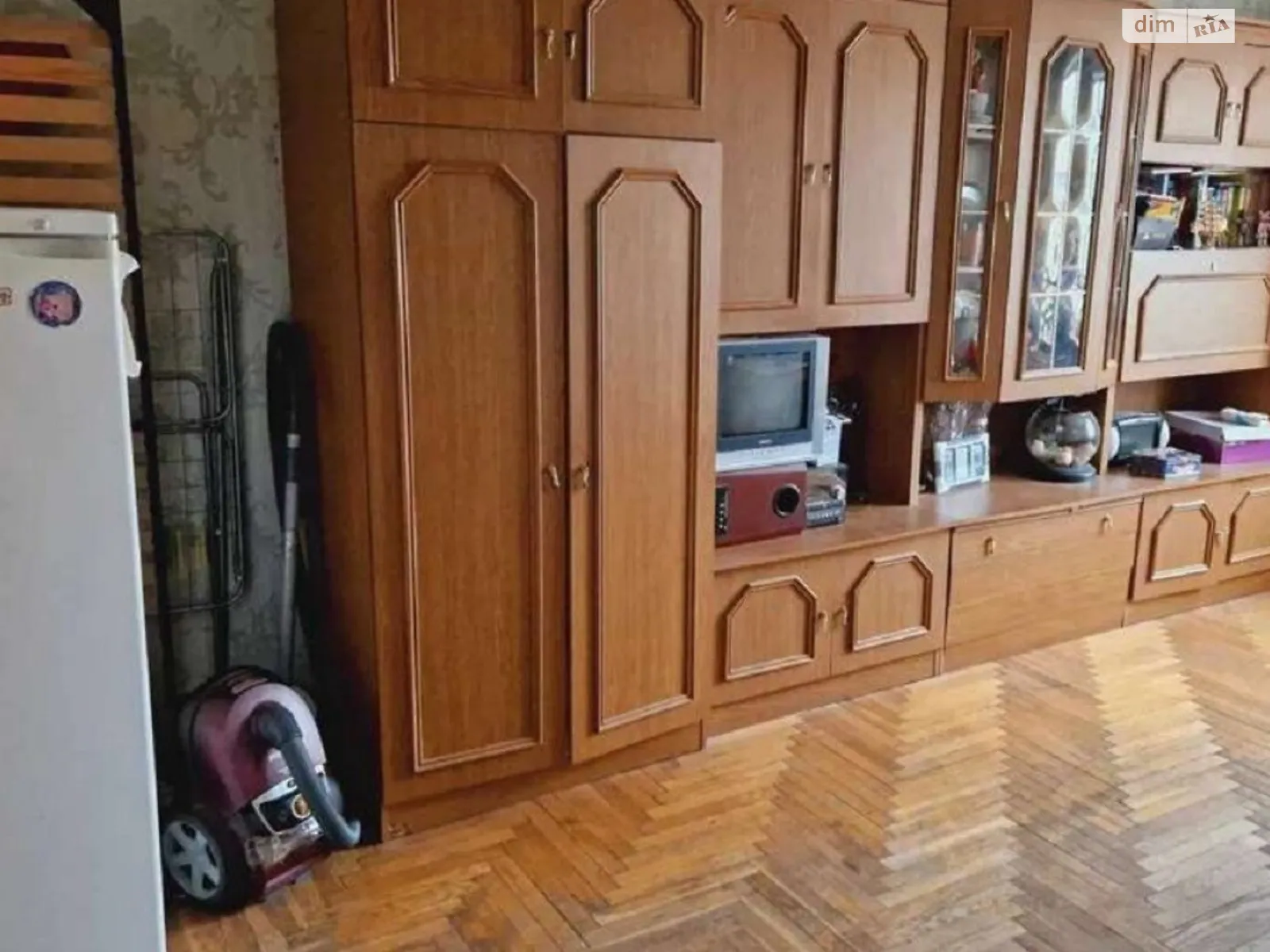 Продается 3-комнатная квартира 68 кв. м в Киеве, ул. Якуба Коласа, 6