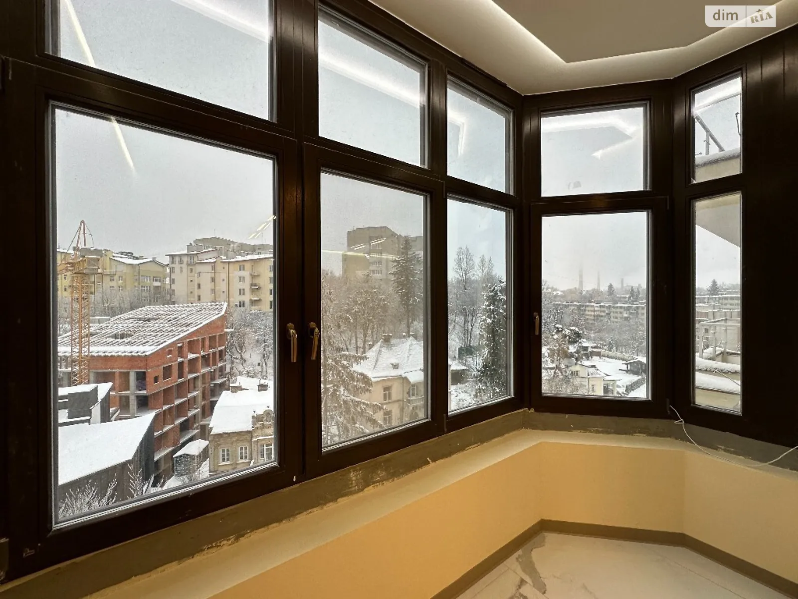 Продается 3-комнатная квартира 108 кв. м в Львове, цена: 360000 $