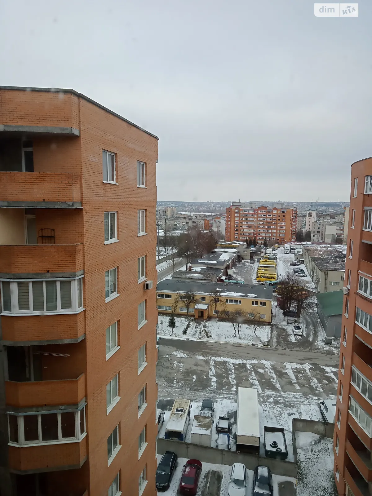 2-кімнатна квартира 65 кв. м у Тернополі, вул. Тролейбусна