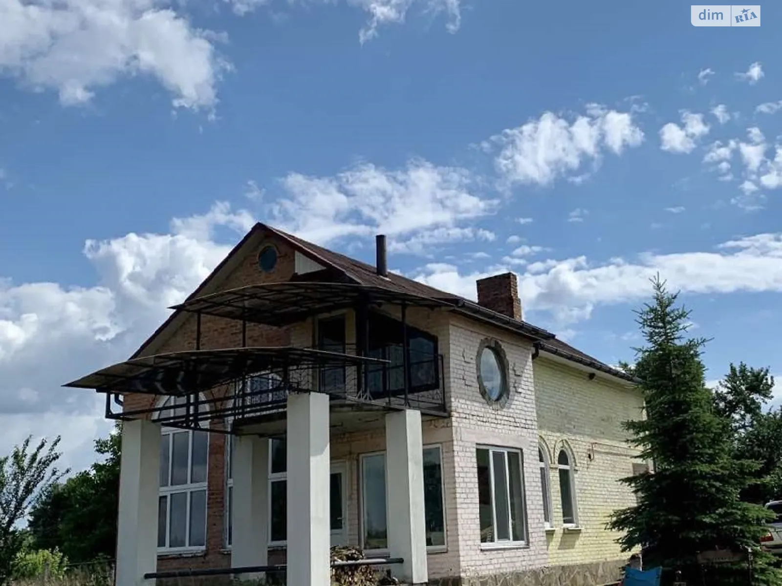 Продається будинок 2 поверховий 129 кв. м з гаражем, цена: 35000 $