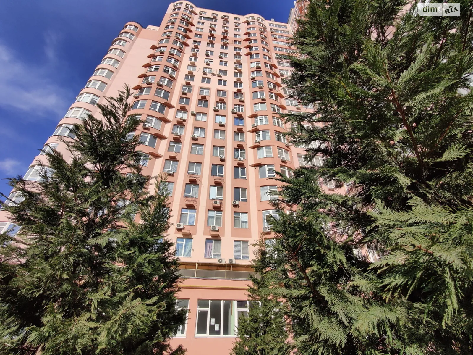 Продається 2-кімнатна квартира 90 кв. м у Одесі, вул. Макаренка