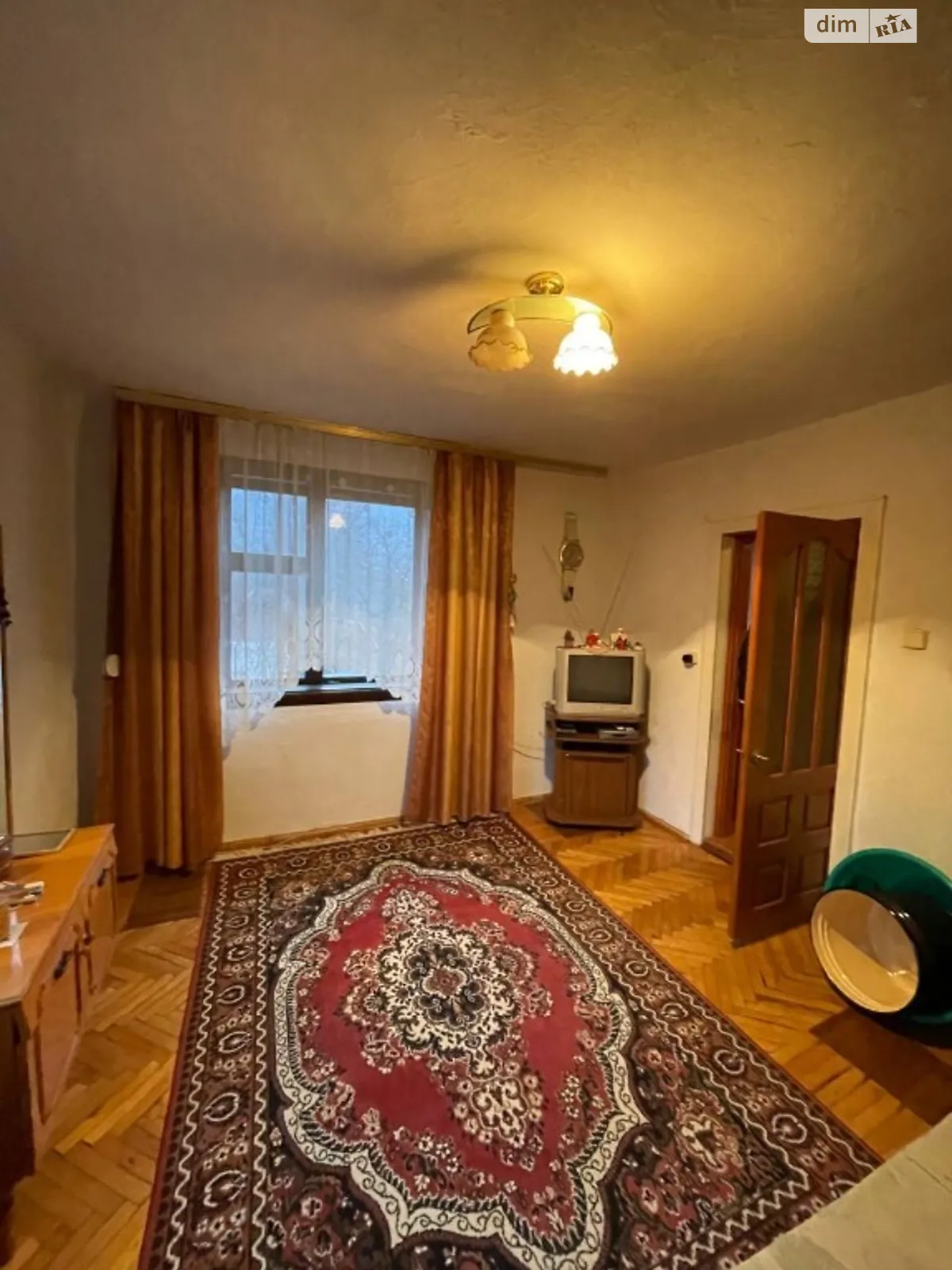 Продается 1-комнатная квартира 25 кв. м в Яремче, цена: 15600 $