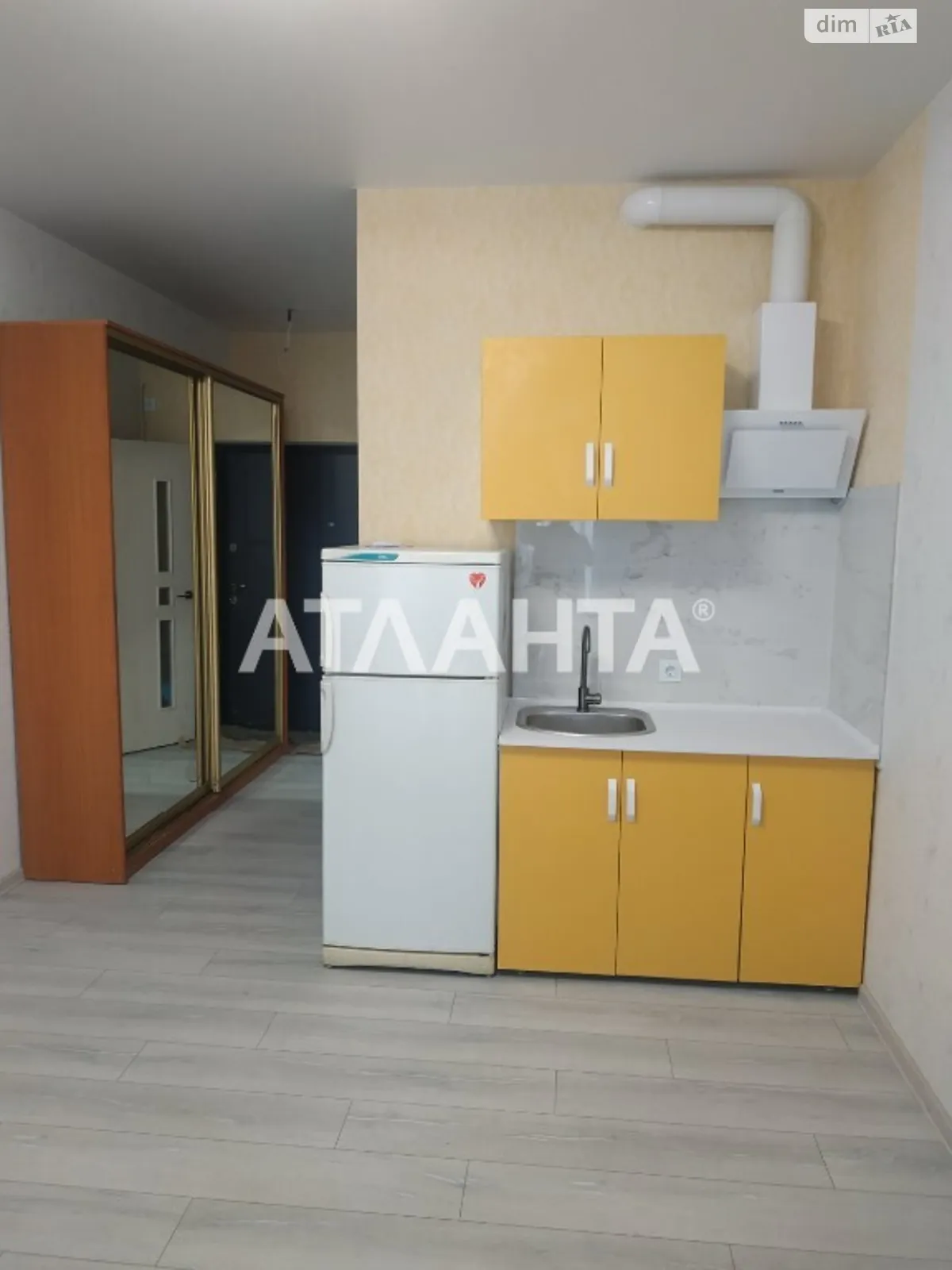 Продается 1-комнатная квартира 22 кв. м в Одессе, ул. Радостная - фото 1