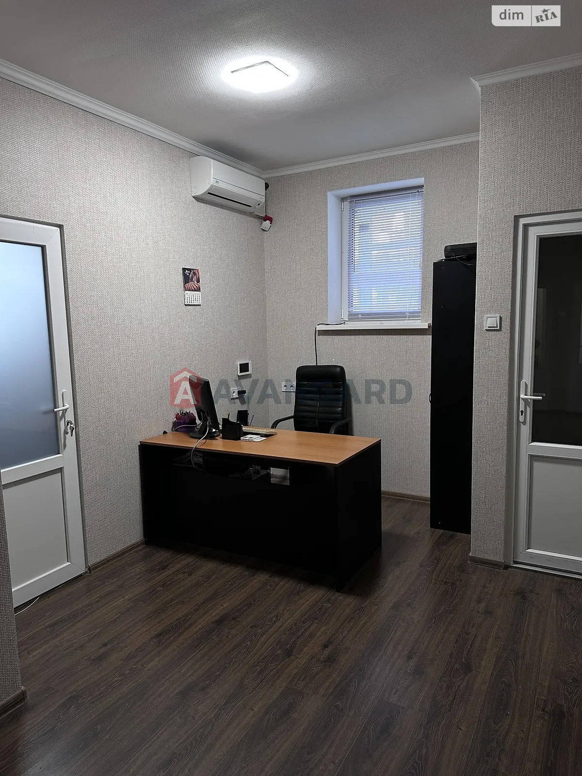 Продается офис 70 кв. м в бизнес-центре - фото 2