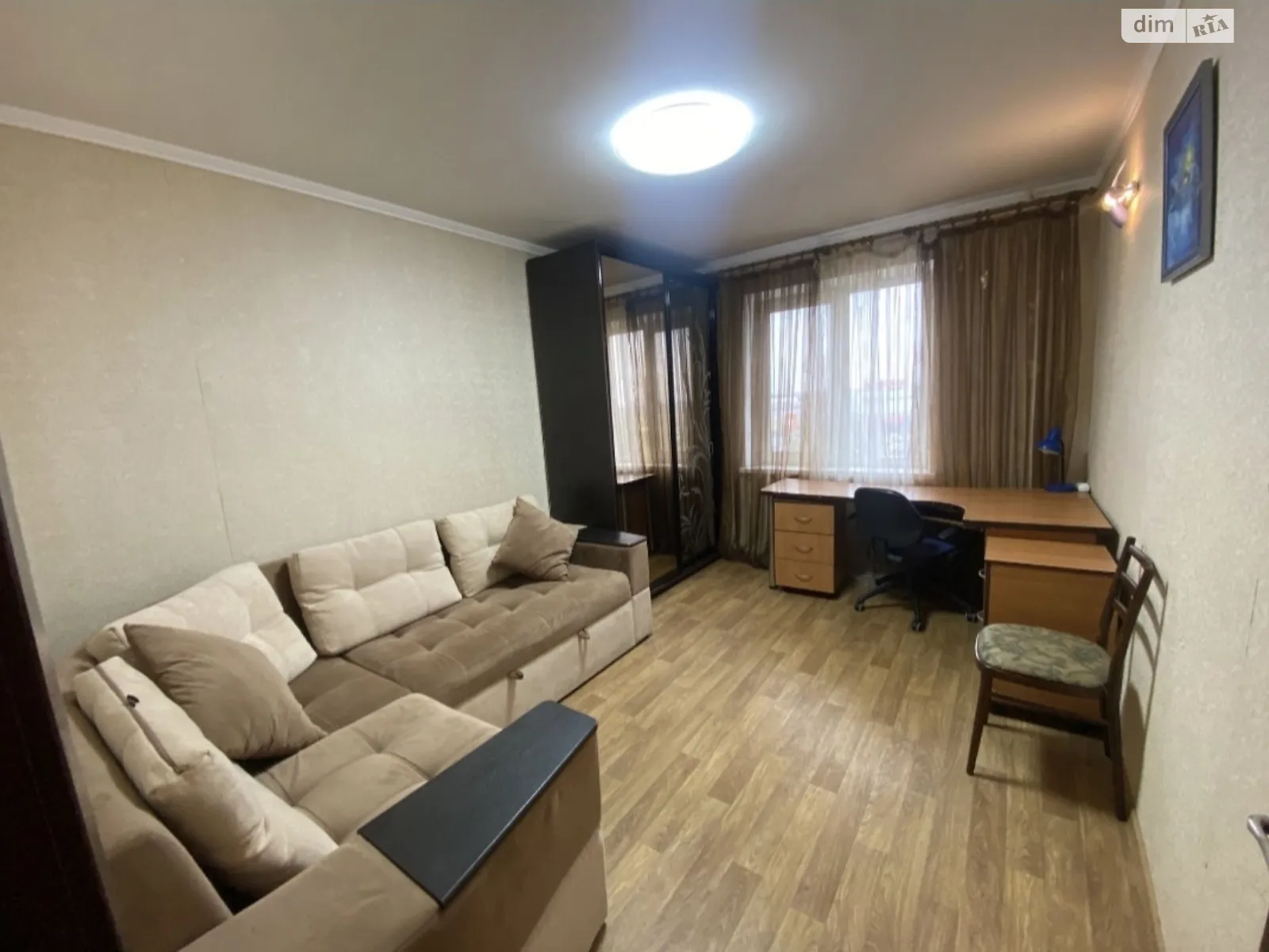 Продается 3-комнатная квартира 70 кв. м в Днепре, ул. Березинская, 28 - фото 1