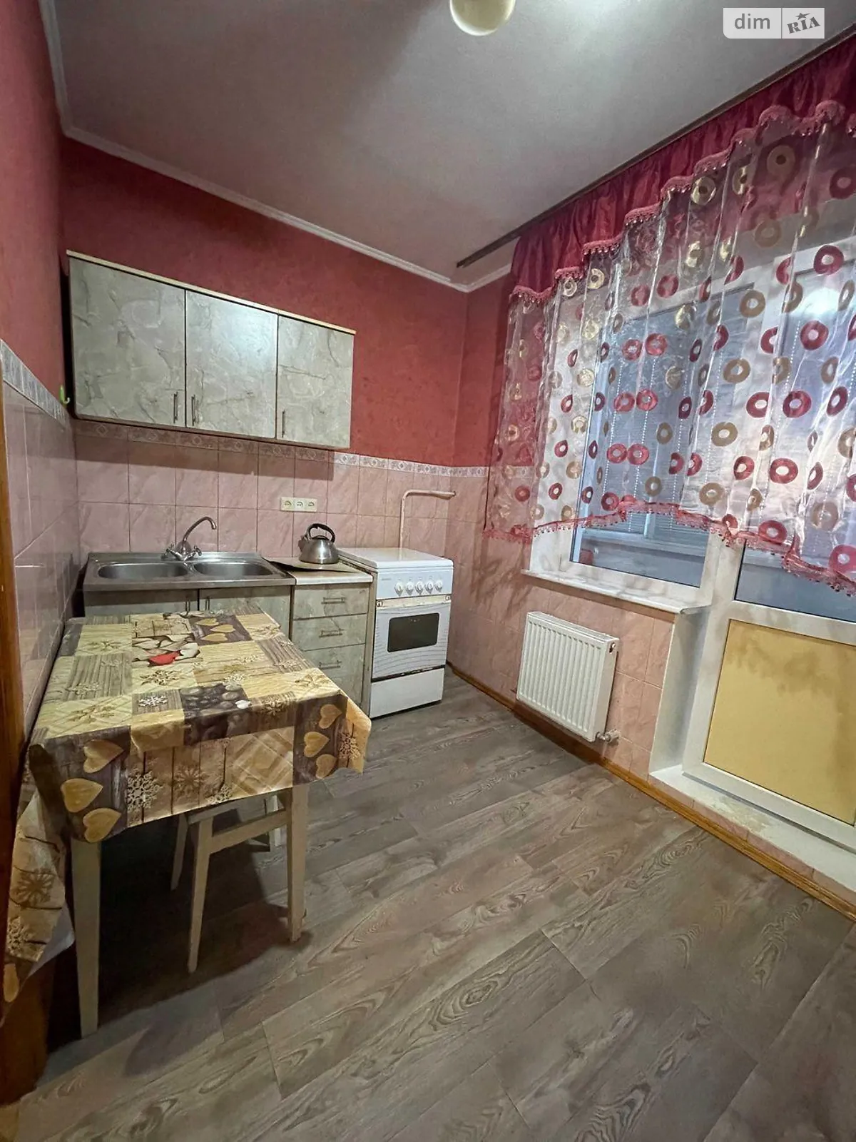 Продається 1-кімнатна квартира 36 кв. м у Білогородці, вул. Володимирська(Леніна), 56