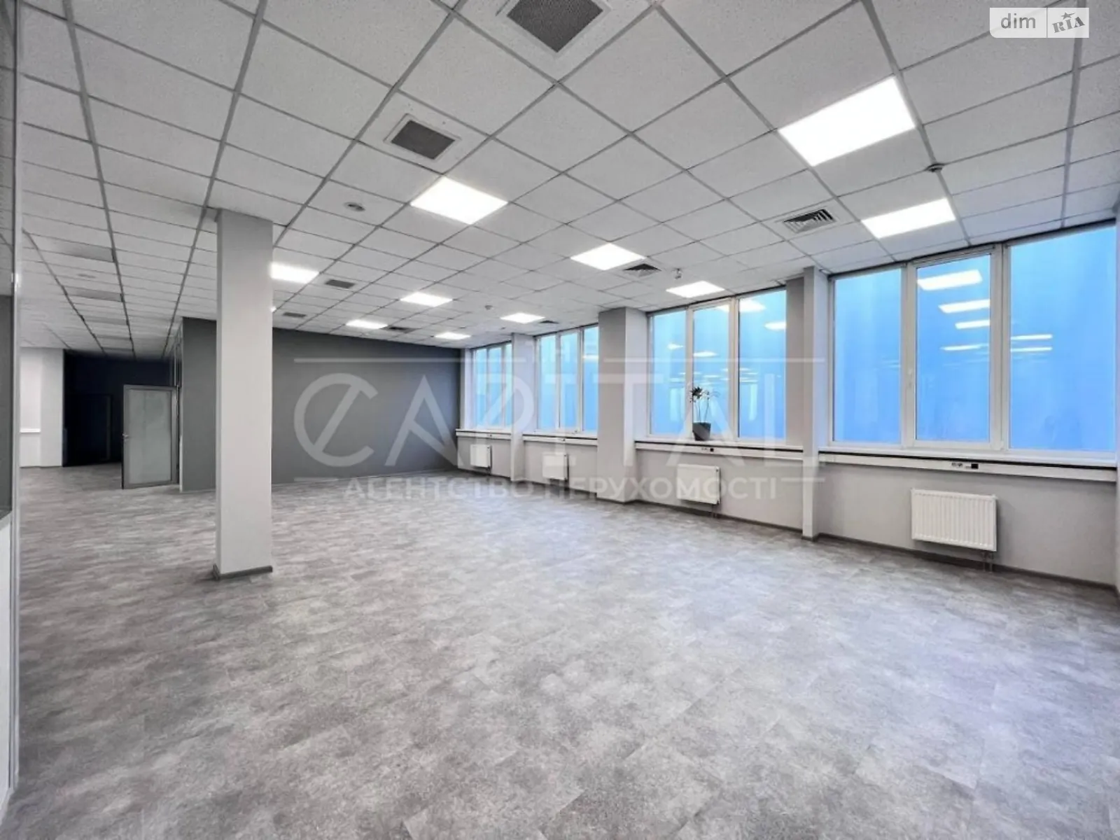 Сдается в аренду офис 493 кв. м в бизнес-центре, цена: 7888 $ - фото 1